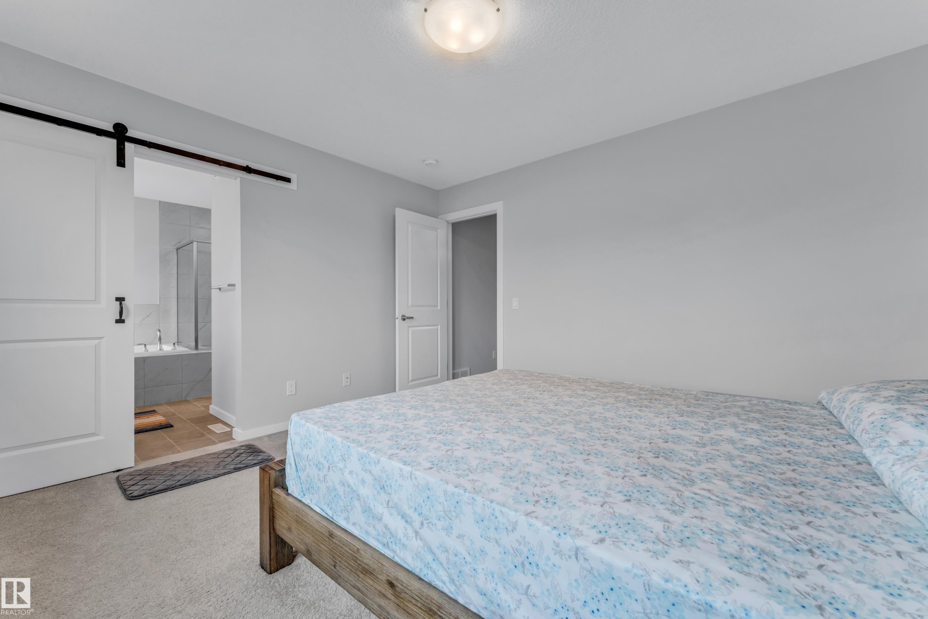 3545 Cherry Landing, Edmonton, AB - Indoor Photo Showing Bedroom