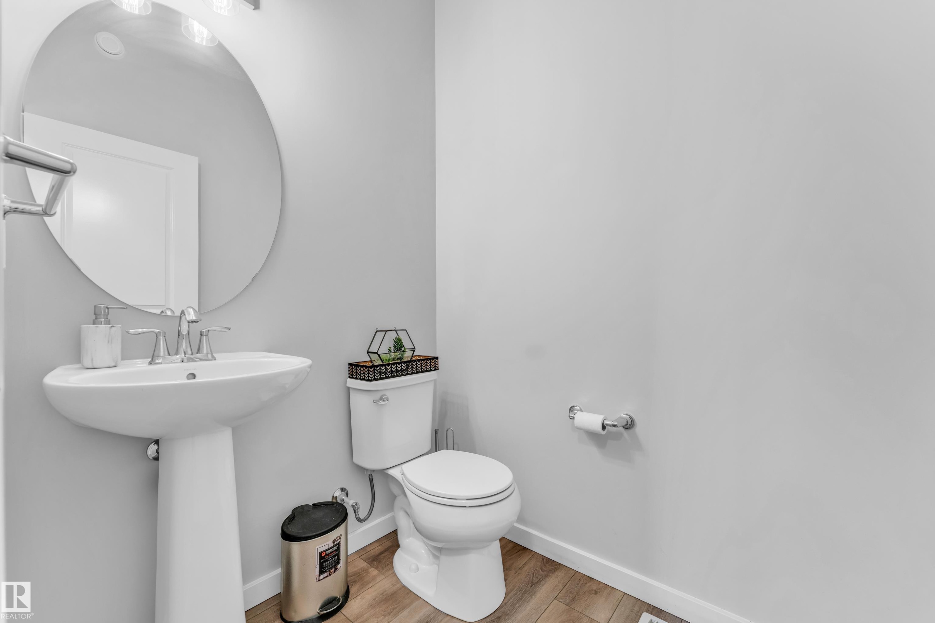 3545 Cherry Landing, Edmonton, AB - Indoor Photo Showing Bathroom