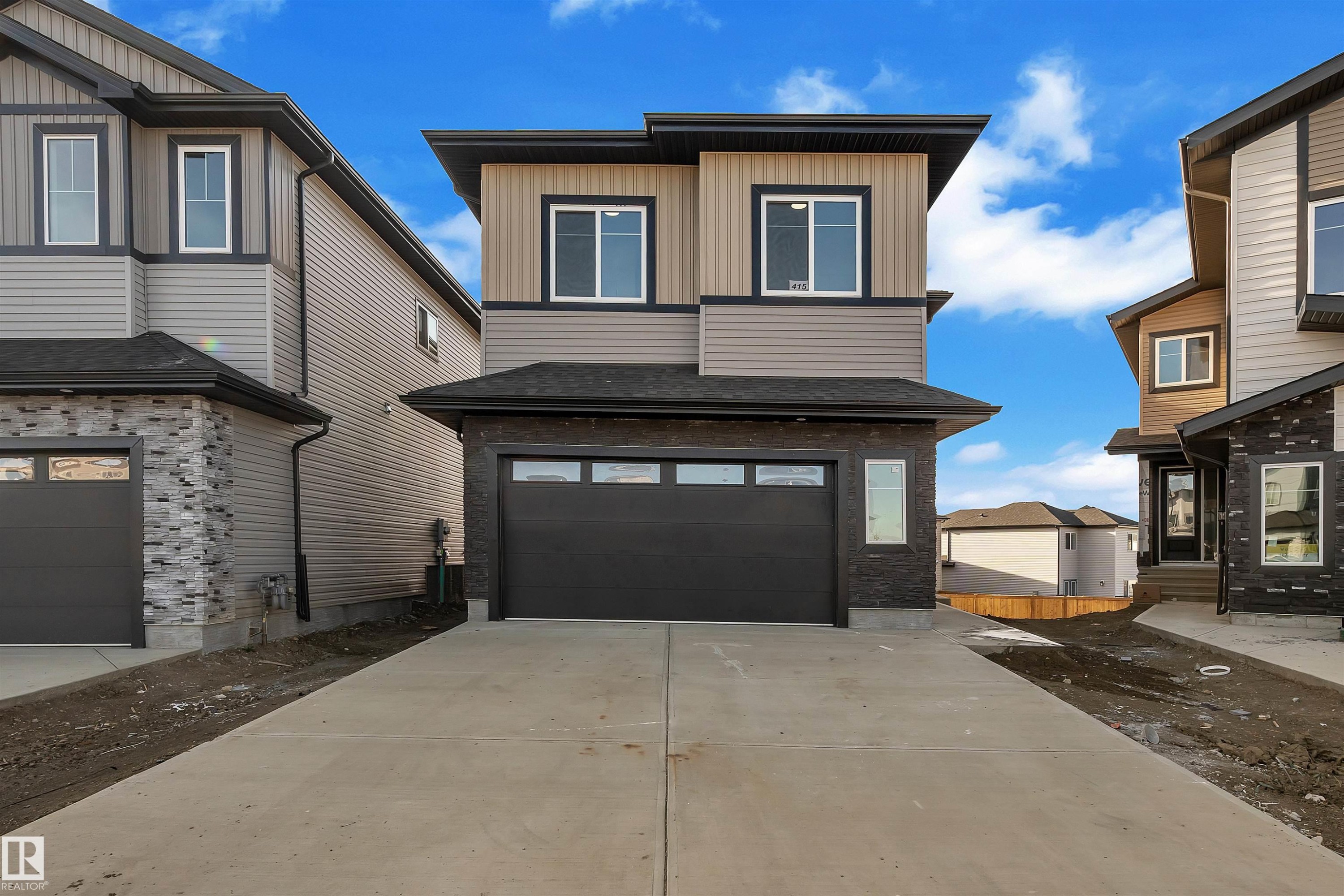 415 Pine Point(E), Leduc, AB - Outdoor