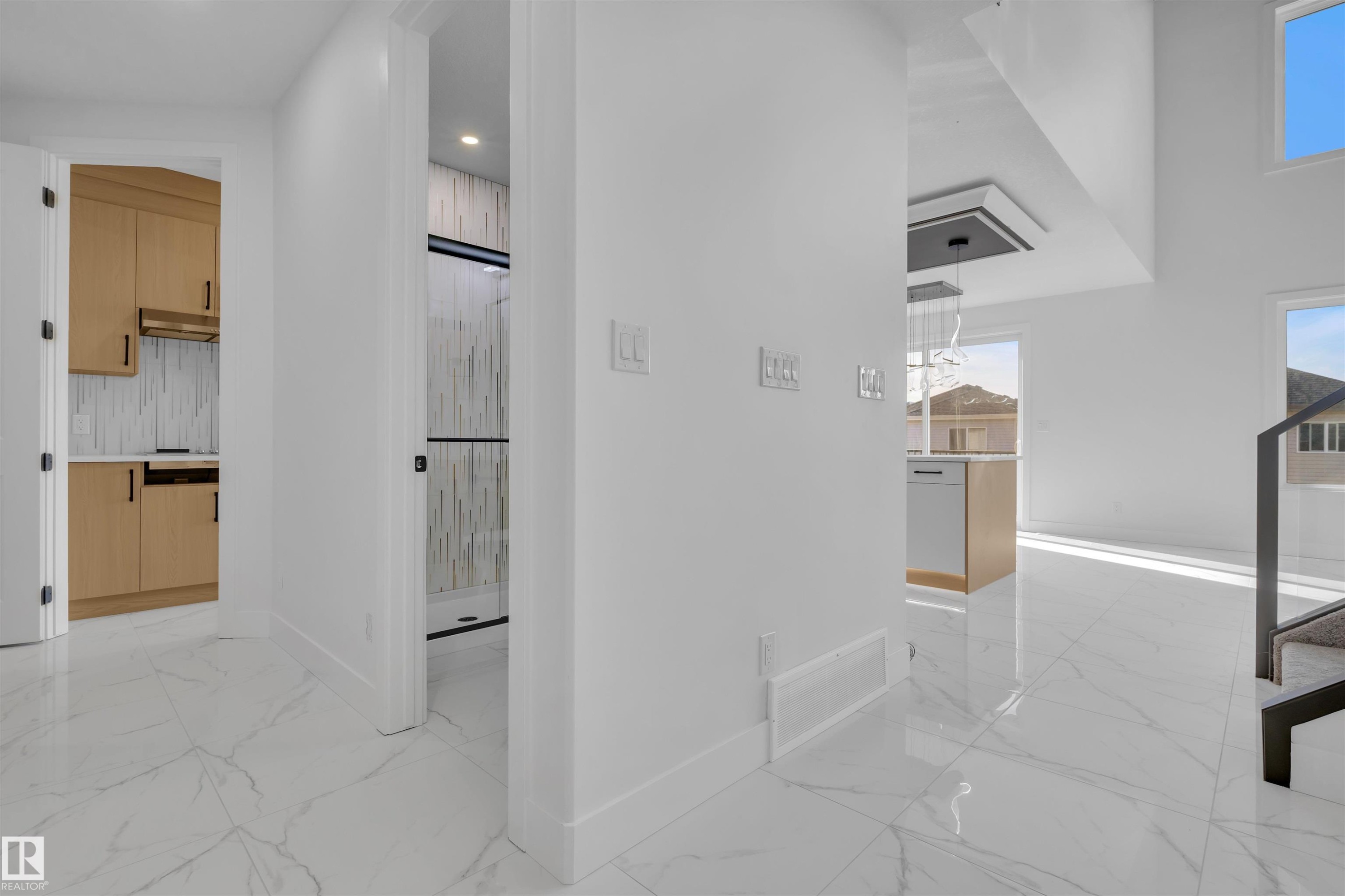 415 Pine Point(E), Leduc, AB - Indoor Photo Showing Other Room