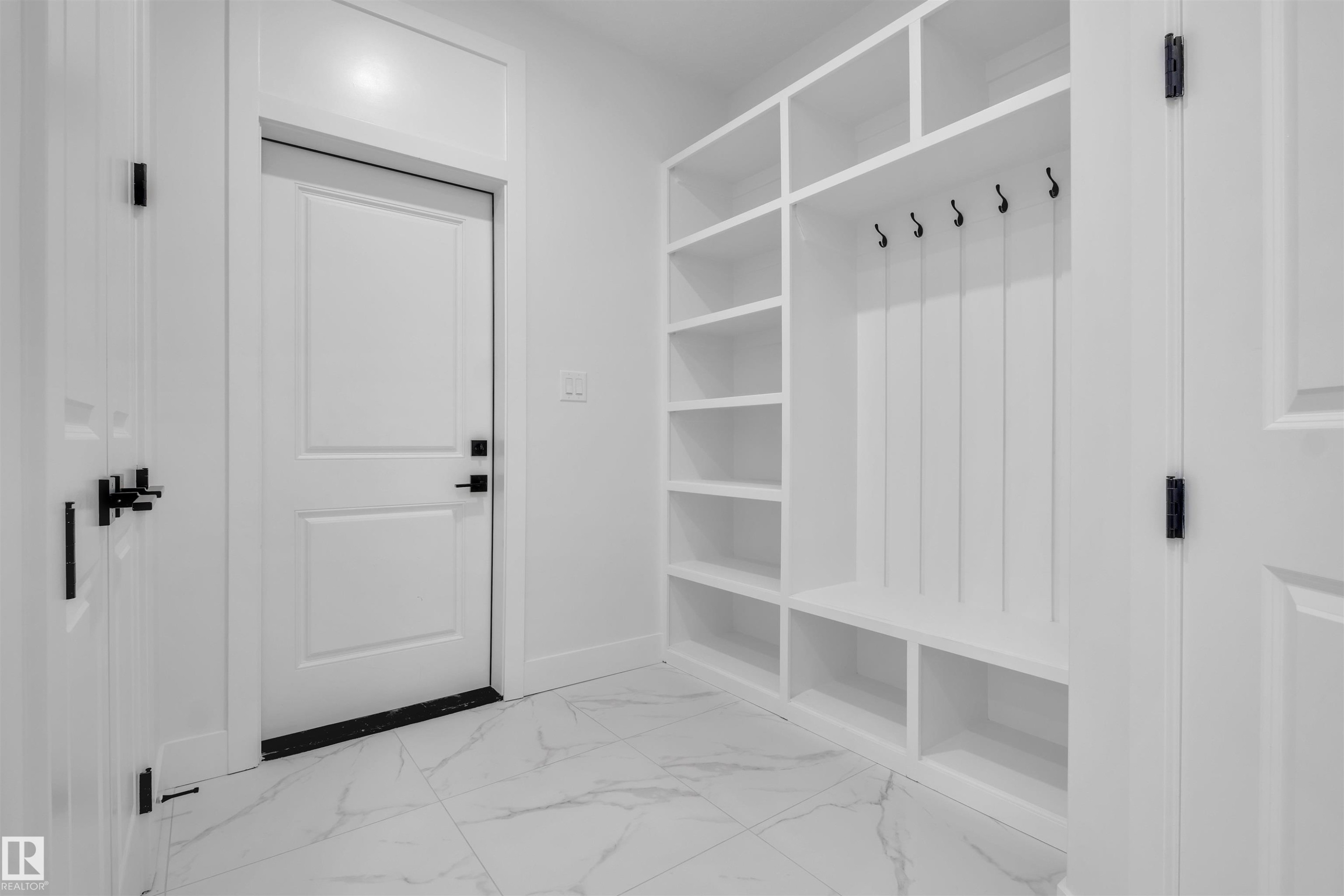 415 Pine Point(E), Leduc, AB - Indoor