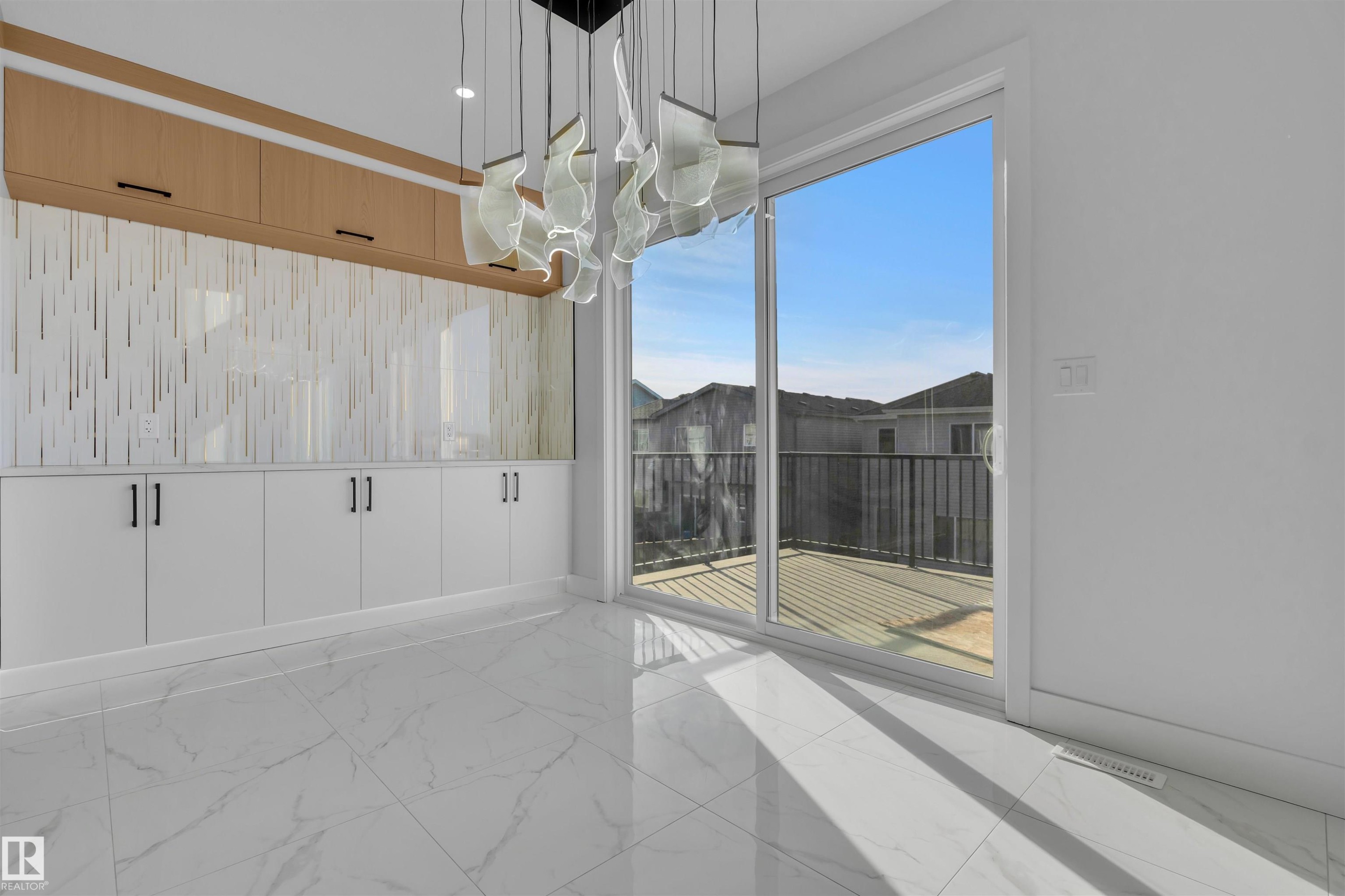 415 Pine Point(E), Leduc, AB - Indoor Photo Showing Other Room