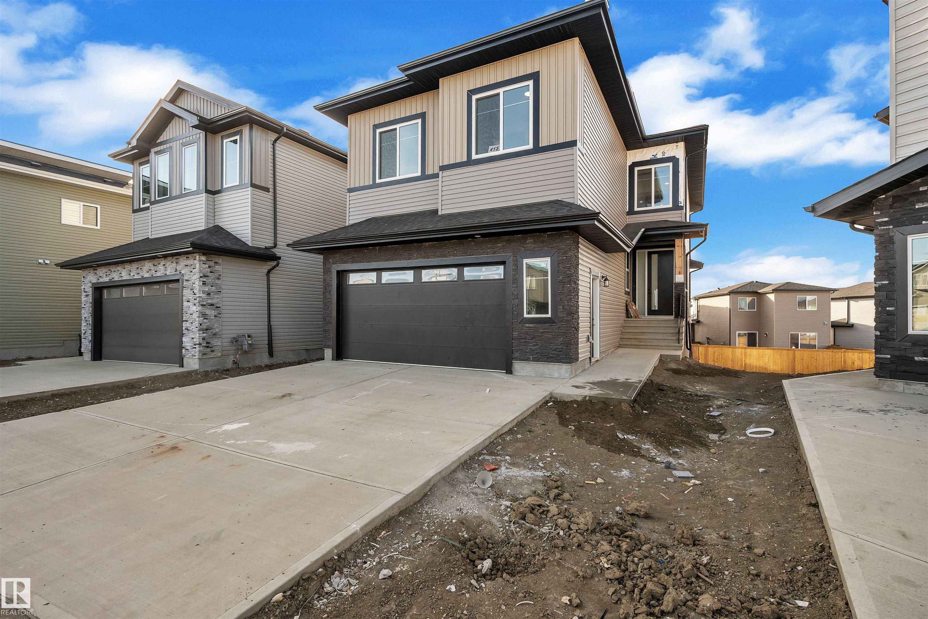 415 Pine Point(E), Leduc, AB - Outdoor