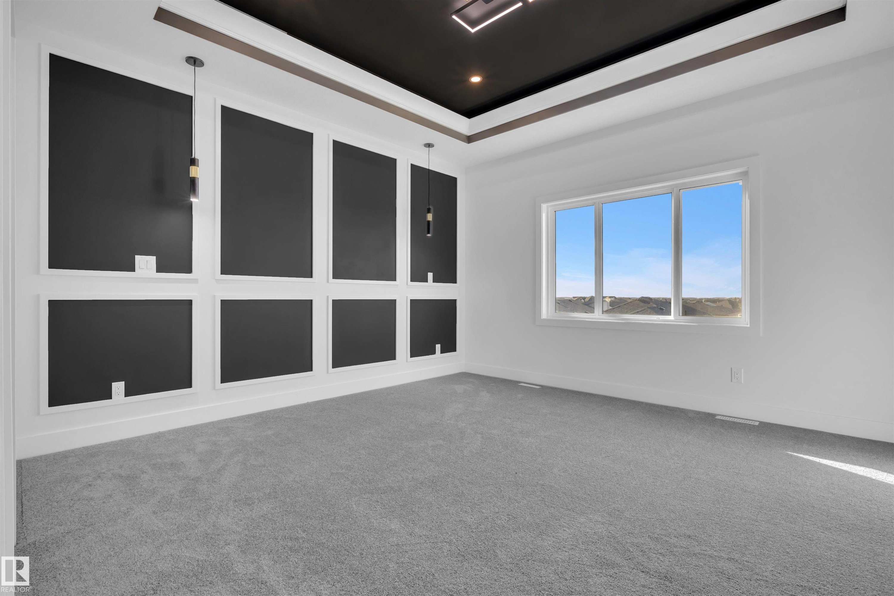 415 Pine Point(E), Leduc, AB - Indoor Photo Showing Other Room