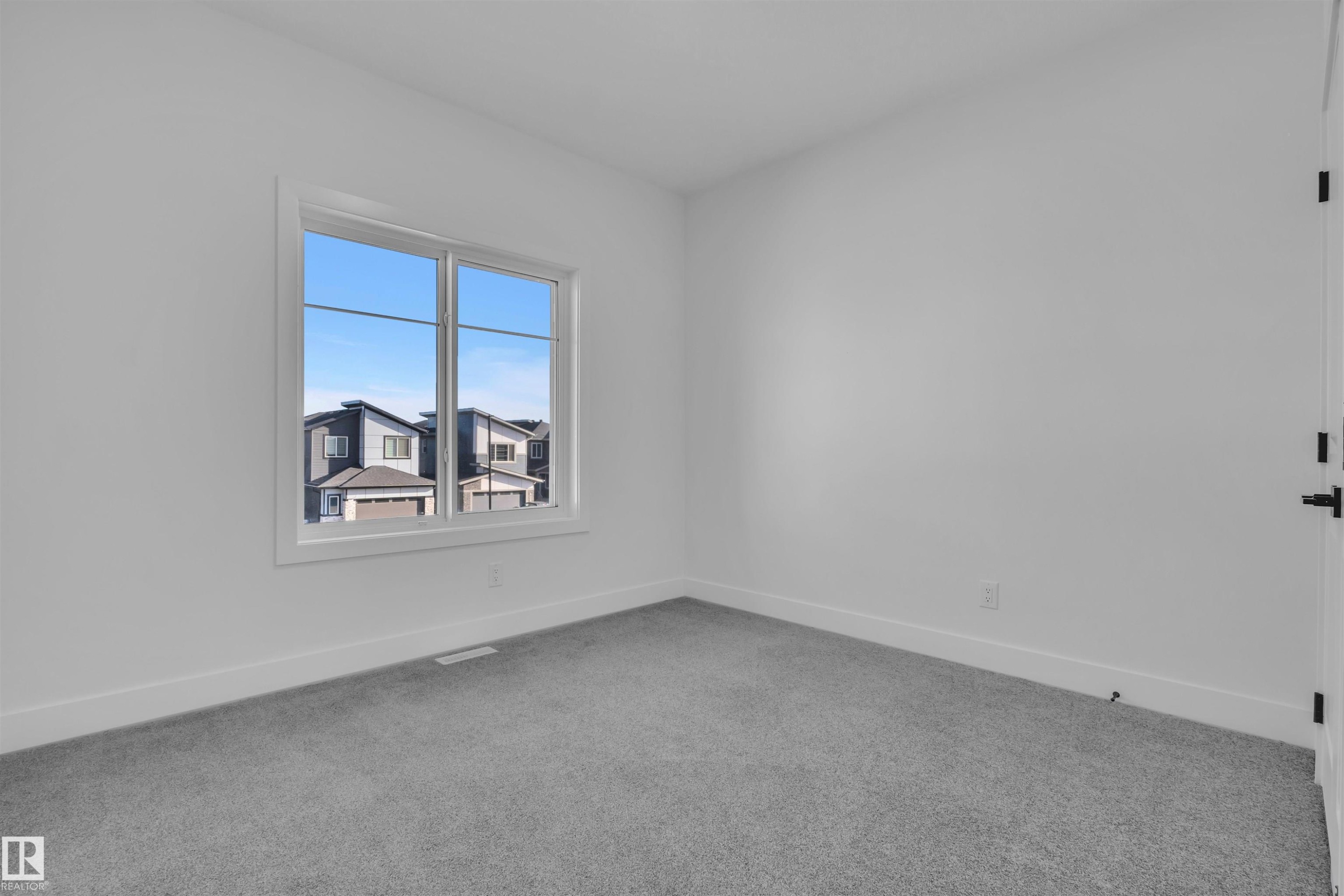 415 Pine Point(E), Leduc, AB - Indoor Photo Showing Other Room