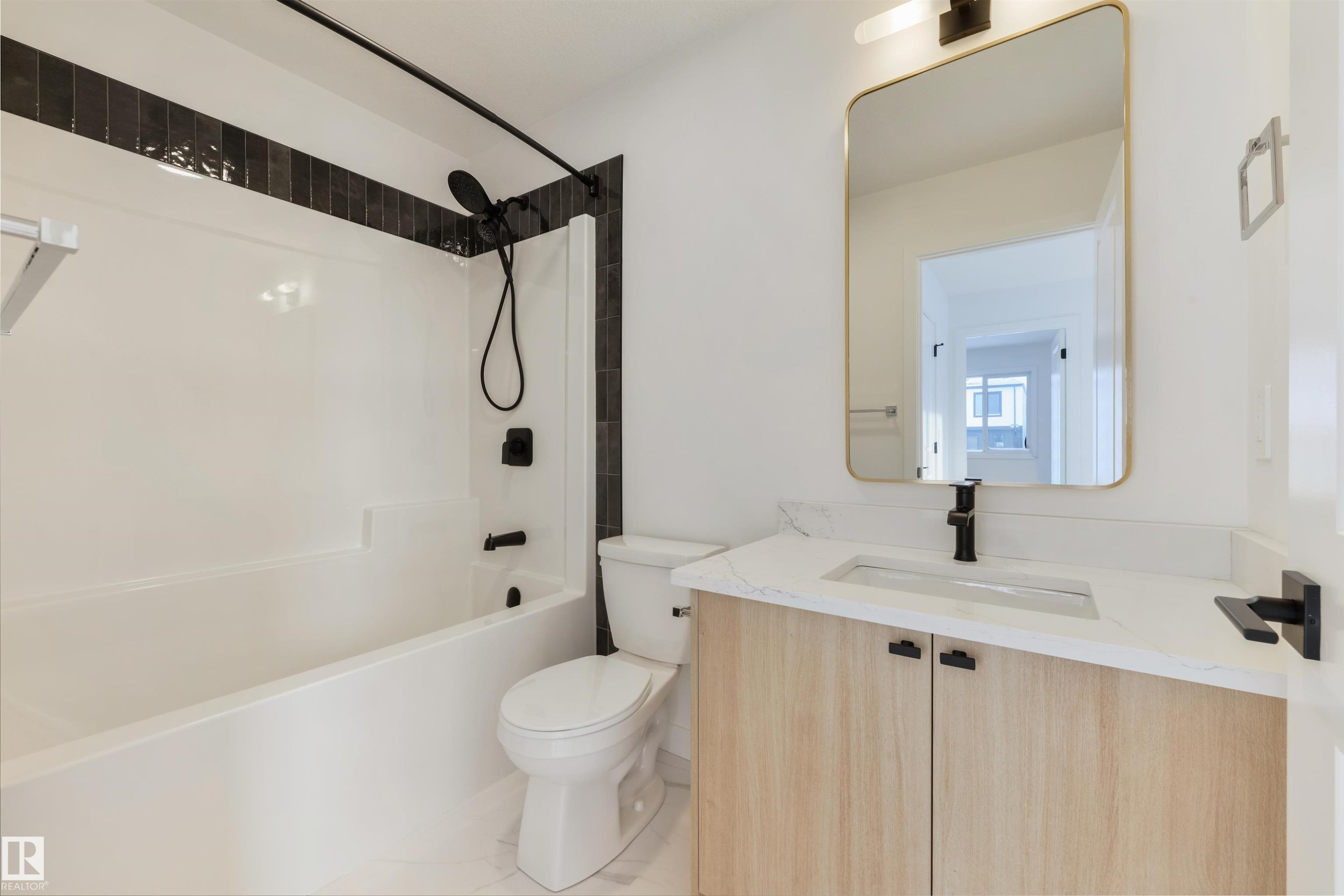 9 Cobblestone Gate, Spruce Grove, AB - Indoor Photo Showing Bathroom