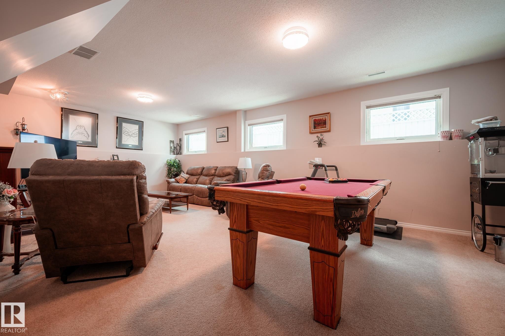 7011 158 Avenue, Edmonton, AB - Indoor