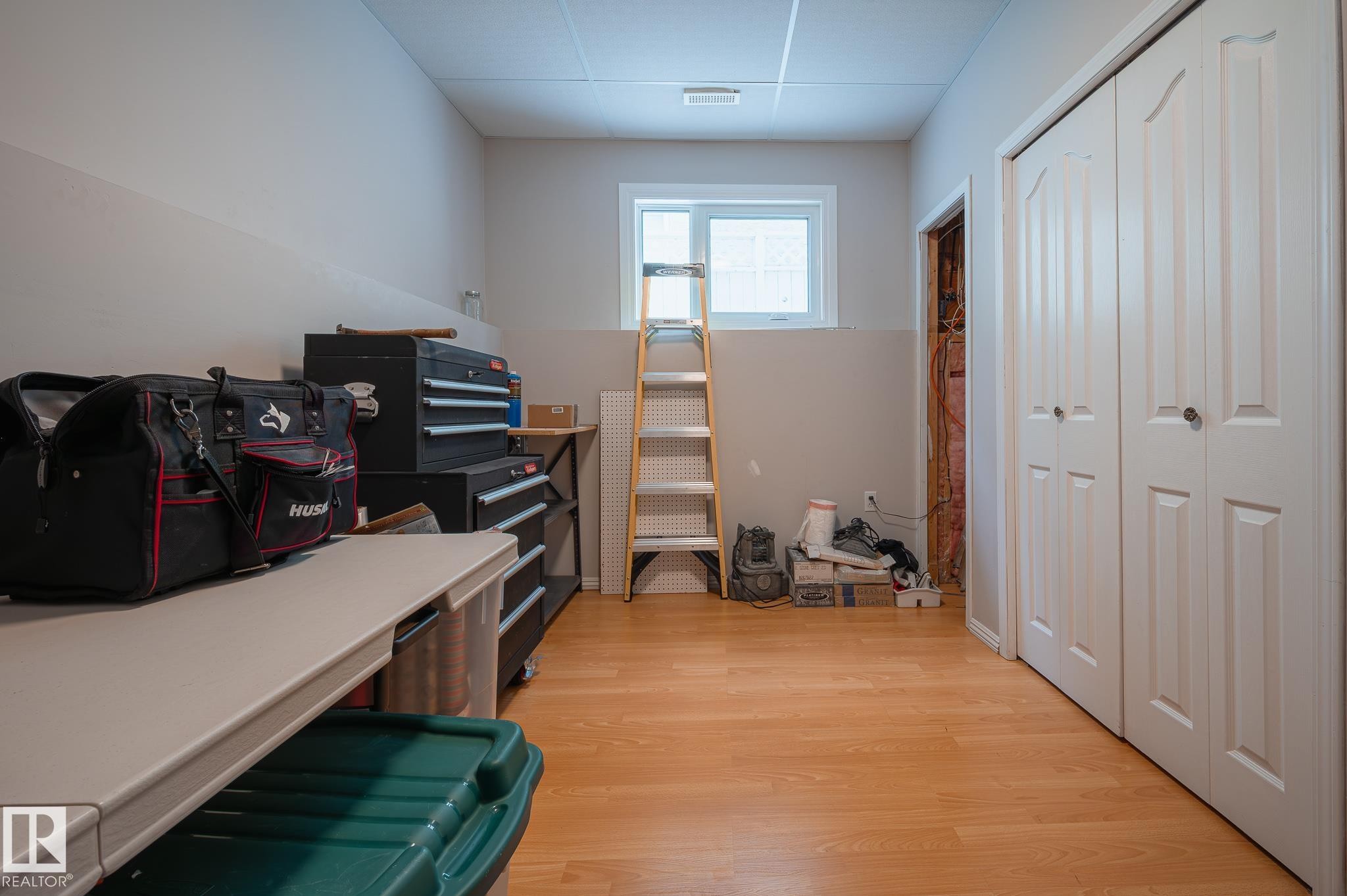 7011 158 Avenue, Edmonton, AB - Indoor