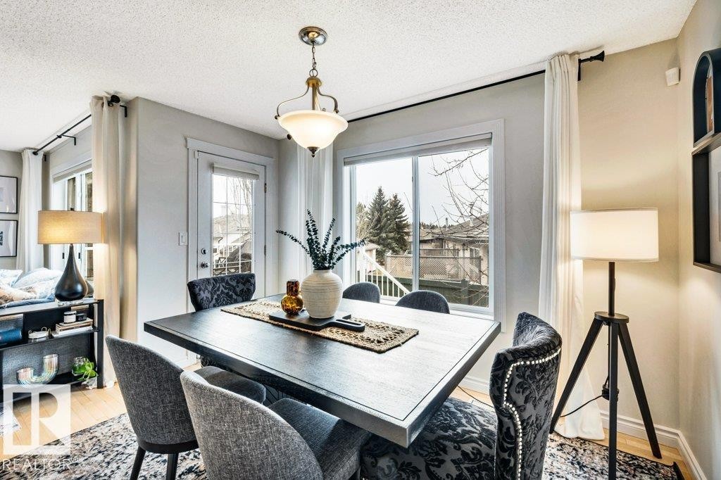 23 211 Blackburn Drive E, Edmonton, AB - Indoor Photo Showing Dining Room