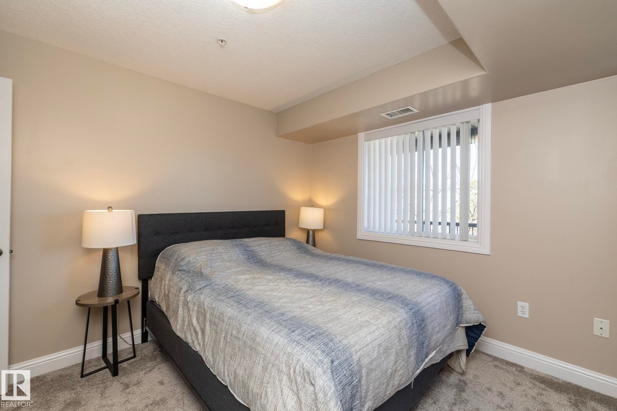 209 13111 140 Avenue, Edmonton, AB - Indoor Photo Showing Bedroom