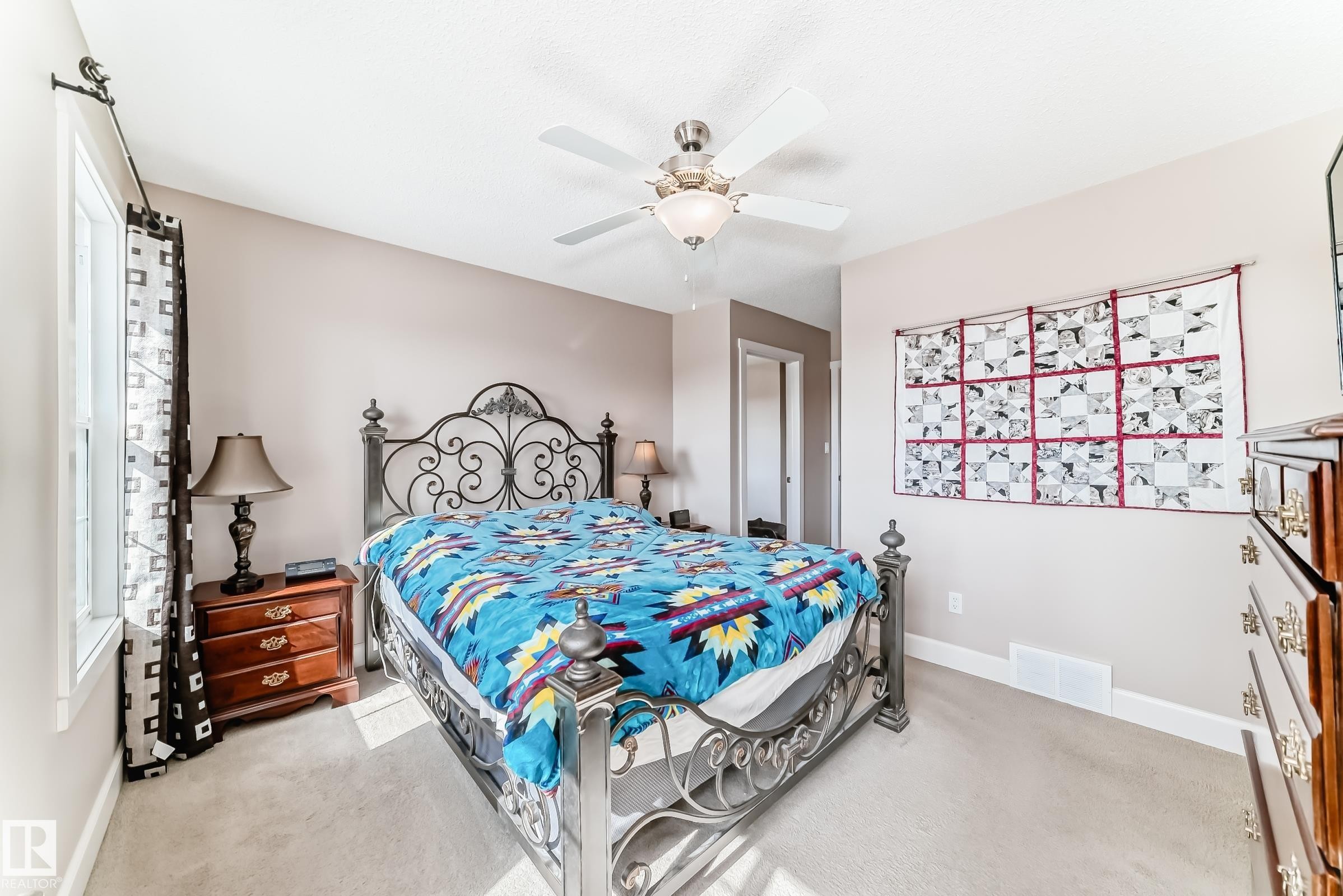 16520 136 Street Nw, Edmonton, AB - Outdoor
