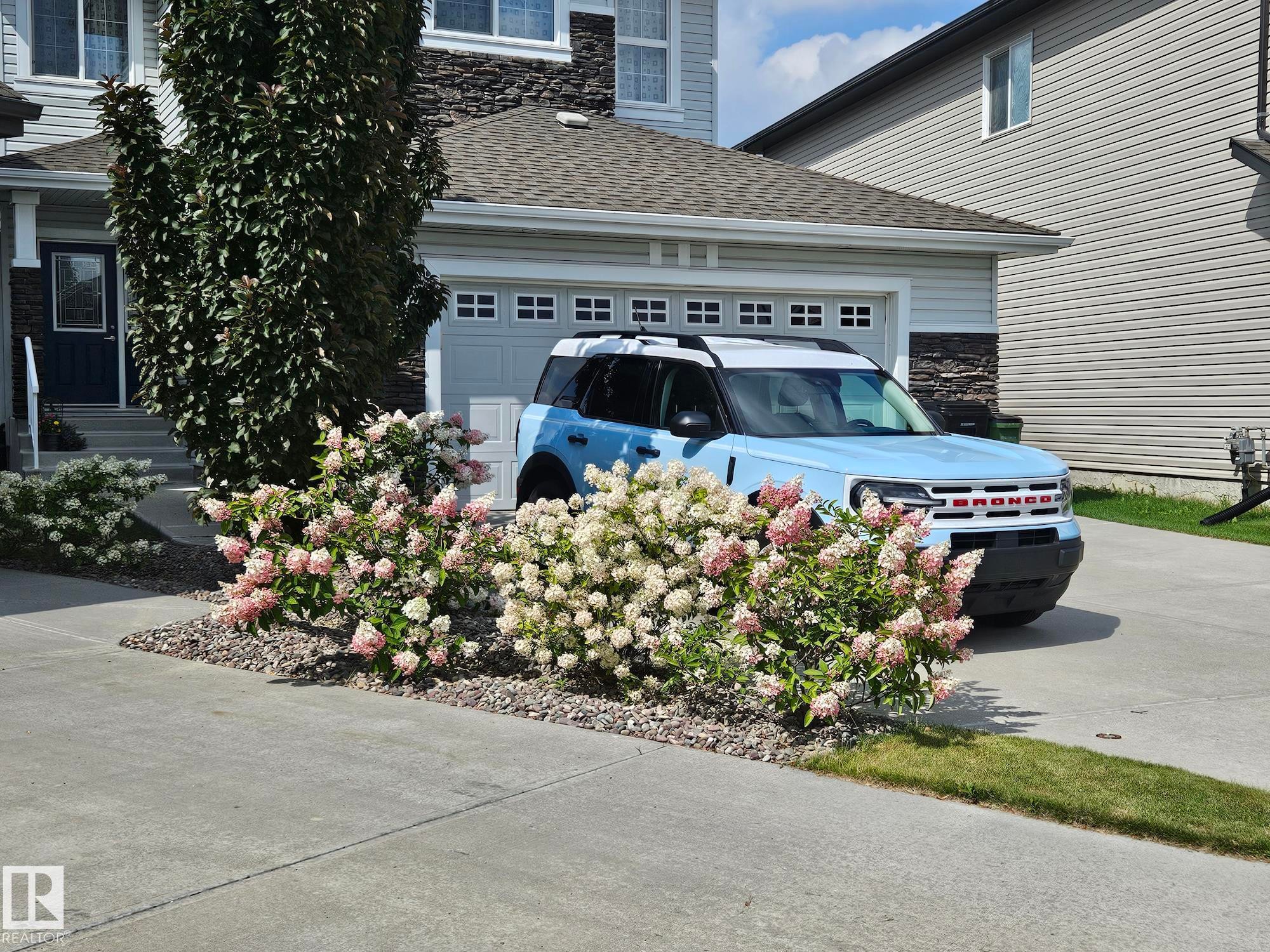16520 136 Street Nw, Edmonton, AB - Outdoor