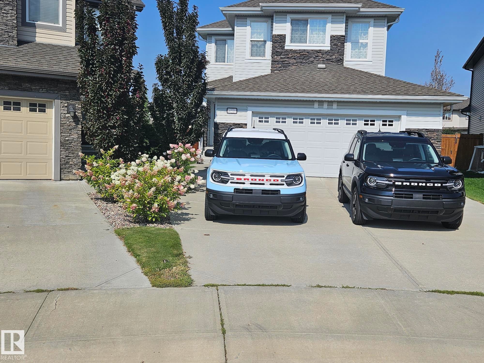 16520 136 Street Nw, Edmonton, AB - Outdoor