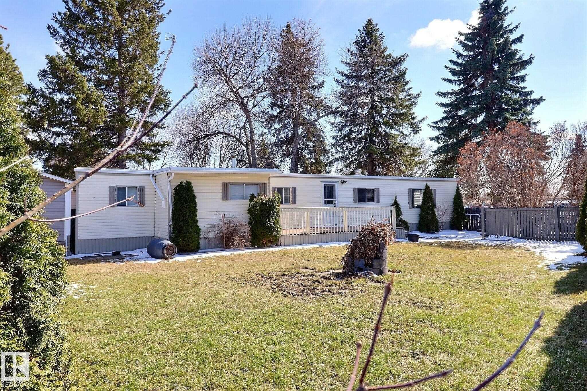 255 Evergreen Park, Edmonton, AB - Outdoor