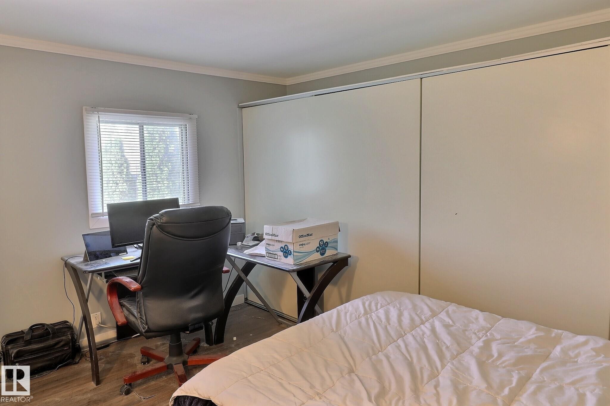 255 Evergreen Park, Edmonton, AB - Indoor Photo Showing Bedroom
