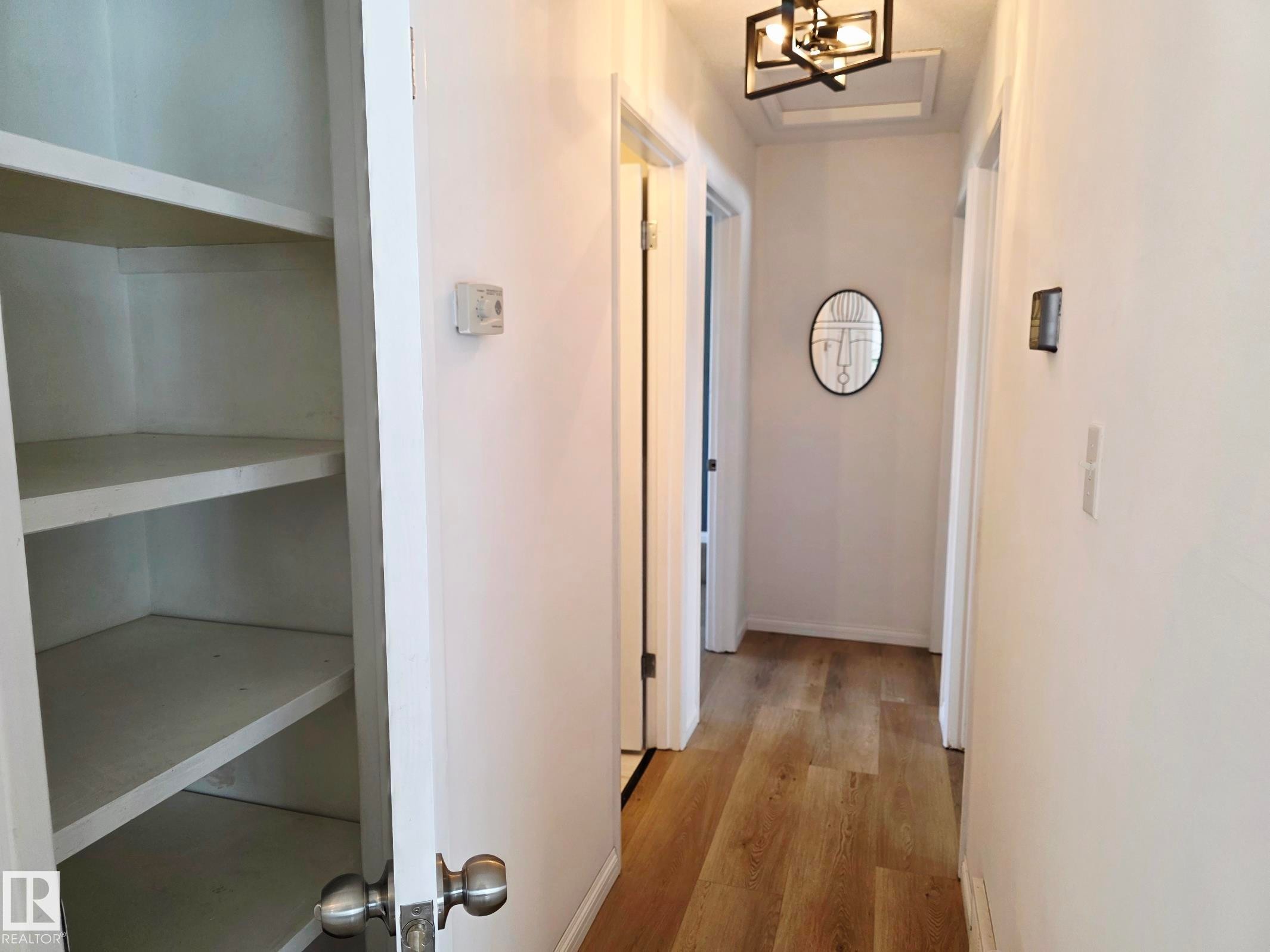 5204 43 Avenue, Leduc, AB - Indoor Photo Showing Other Room