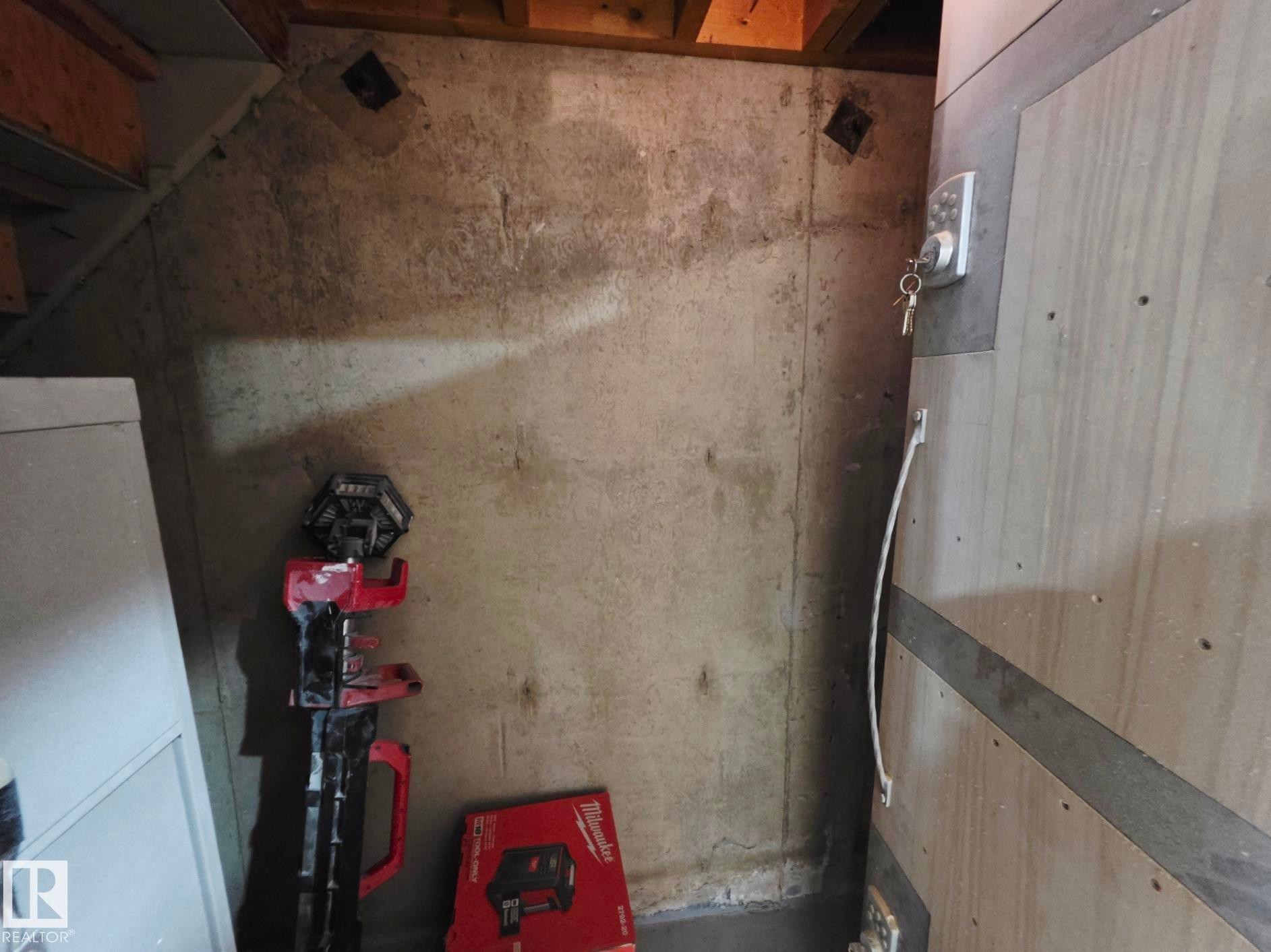 5204 43 Avenue, Leduc, AB - Indoor Photo Showing Basement