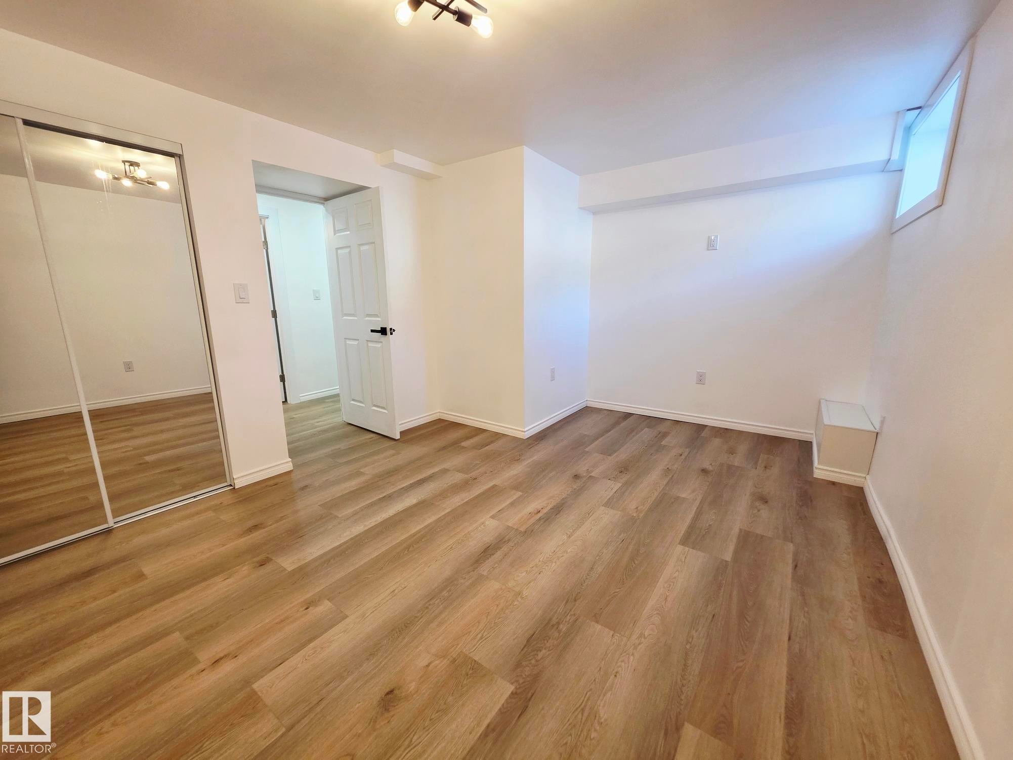 5204 43 Avenue, Leduc, AB - Indoor Photo Showing Other Room