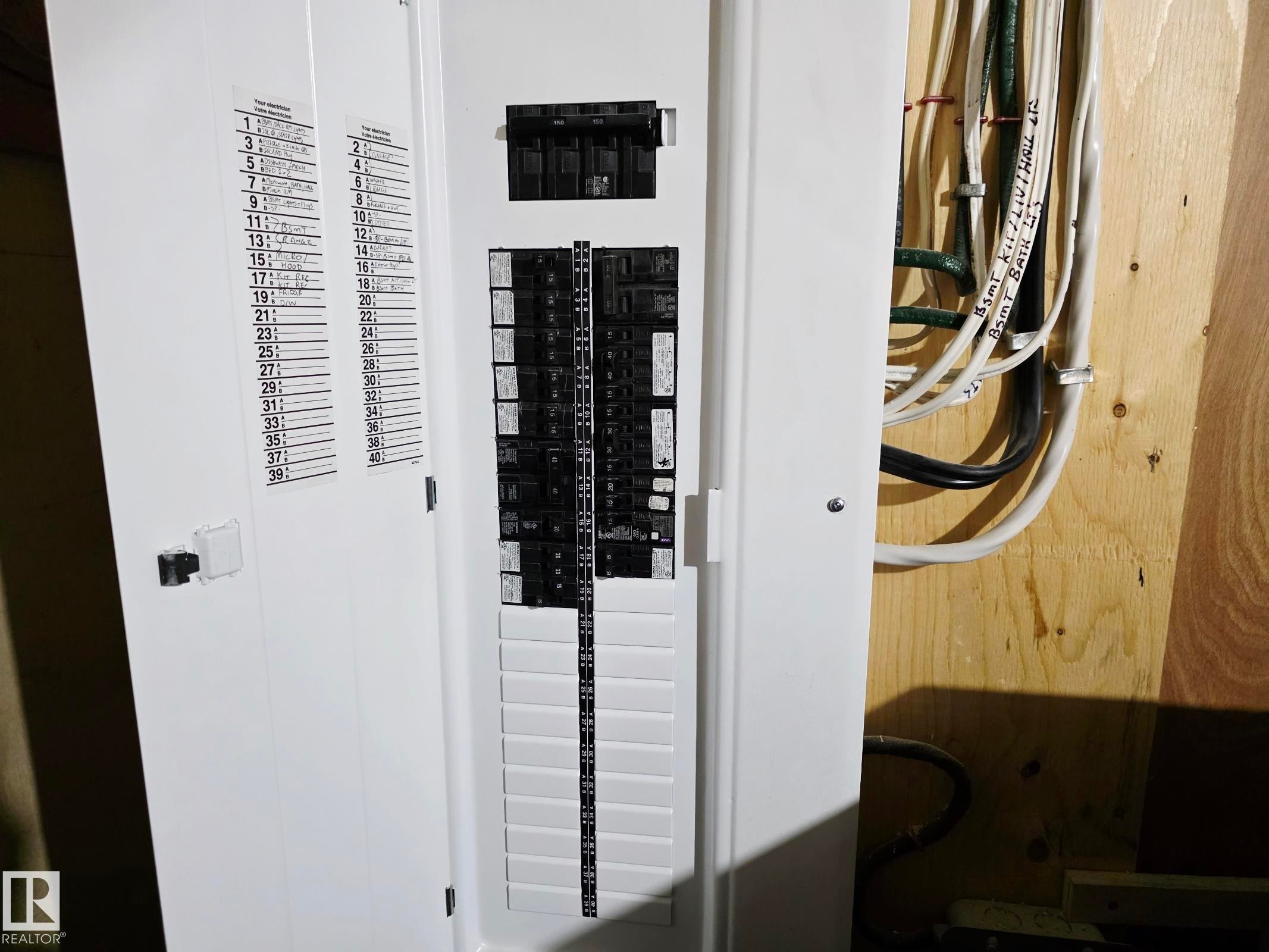 5204 43 Avenue, Leduc, AB - Indoor Photo Showing Other Room