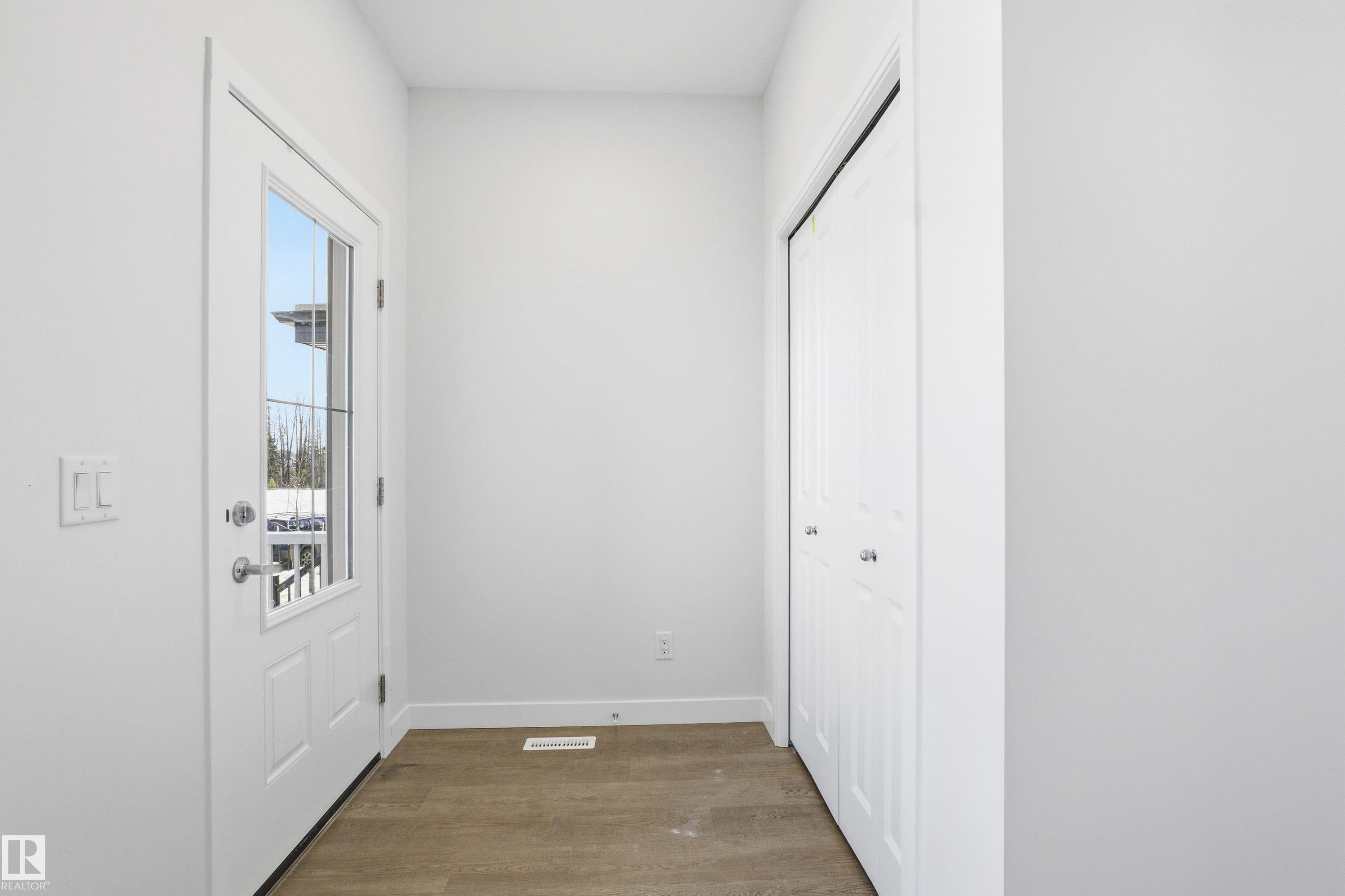 8628 Edgemont Link Link, Edmonton, AB - Indoor Photo Showing Other Room