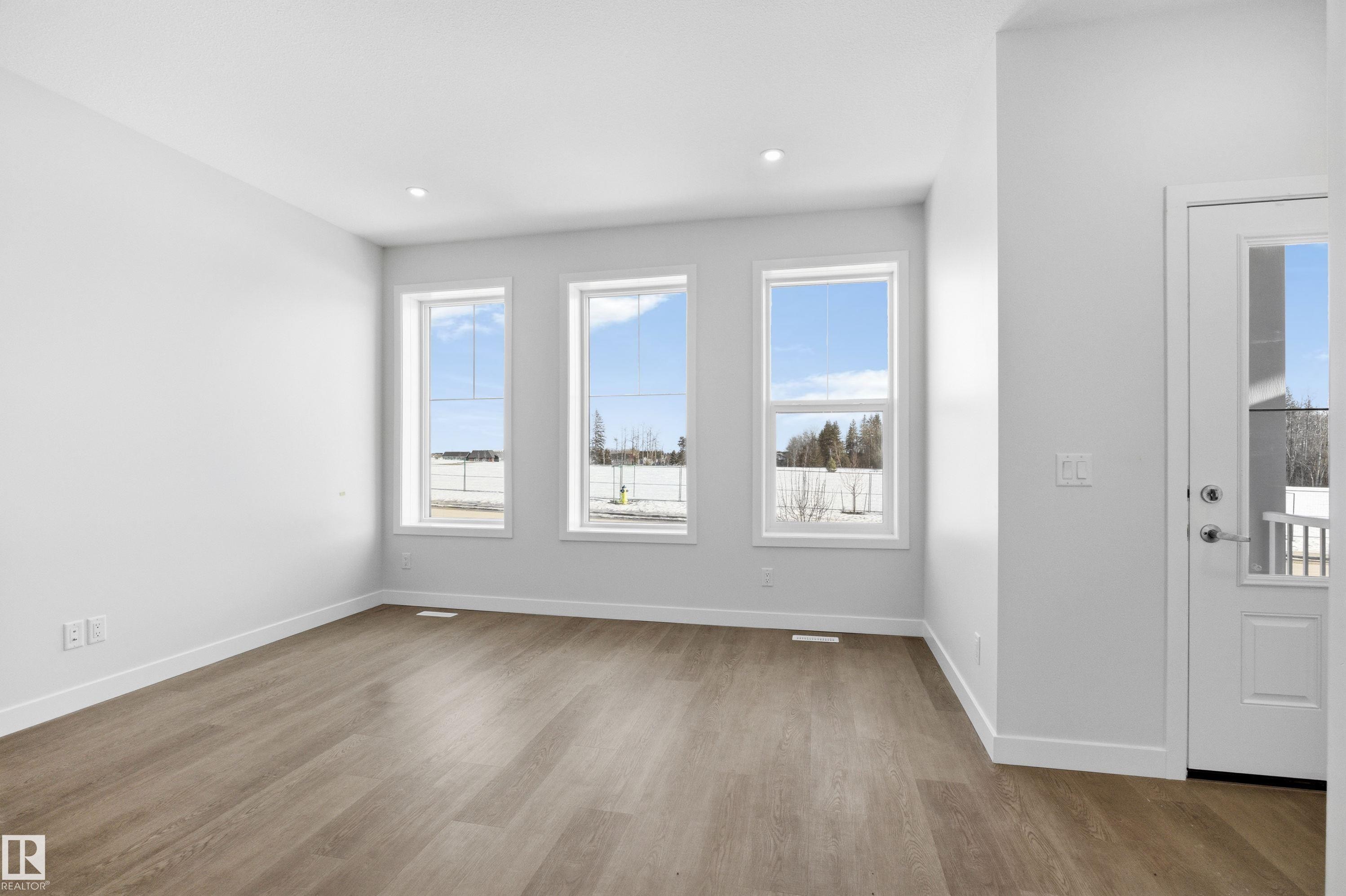 8628 Edgemont Link Link, Edmonton, AB - Indoor Photo Showing Other Room