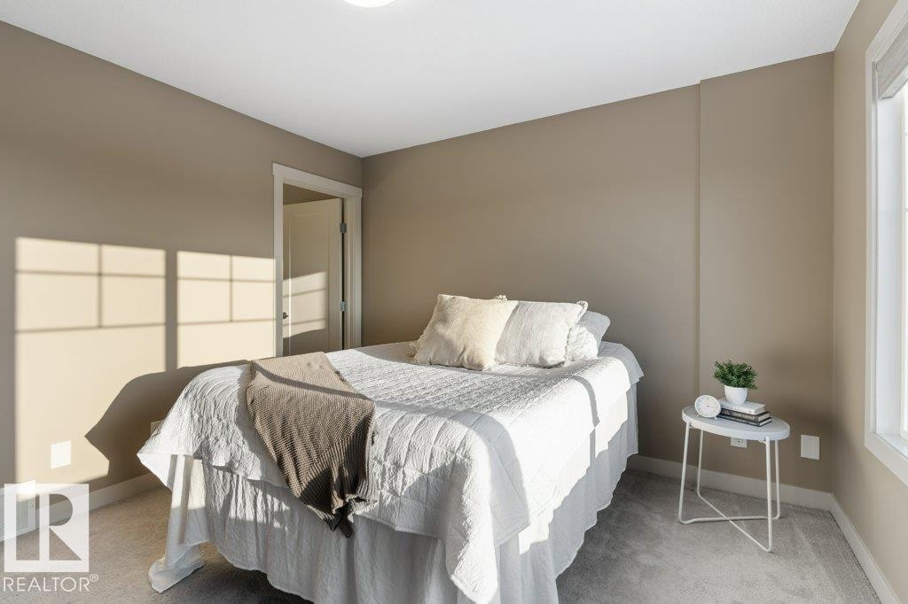 6 1391 Starling Drive, Edmonton, AB - Indoor Photo Showing Bedroom