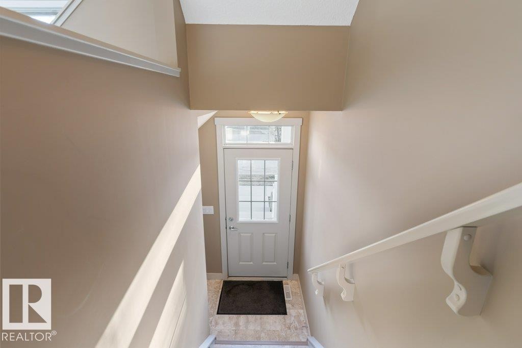 6 1391 Starling Drive, Edmonton, AB - Indoor Photo Showing Other Room