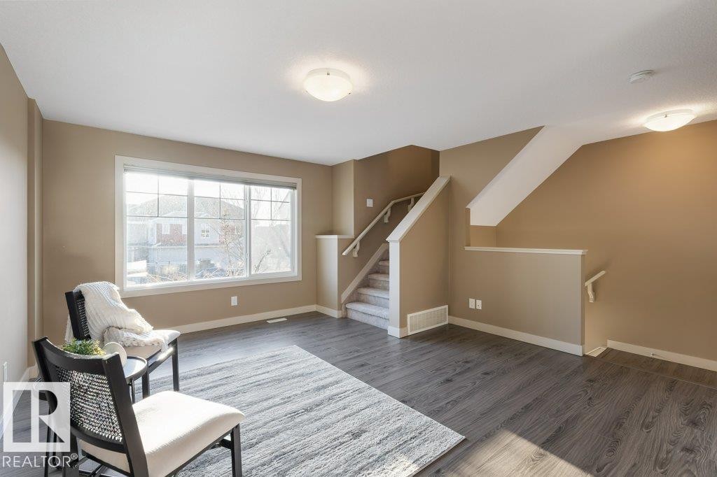 6 1391 Starling Drive, Edmonton, AB - Indoor Photo Showing Other Room