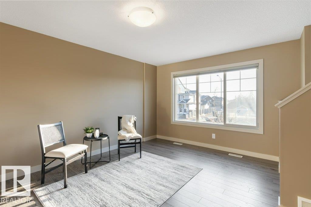 6 1391 Starling Drive, Edmonton, AB - Indoor Photo Showing Other Room