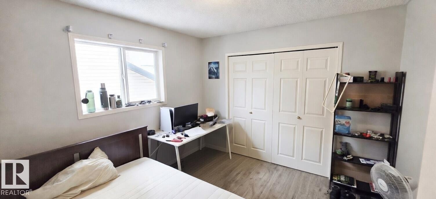 9218 163 Avenue, Edmonton, AB - Indoor Photo Showing Bedroom