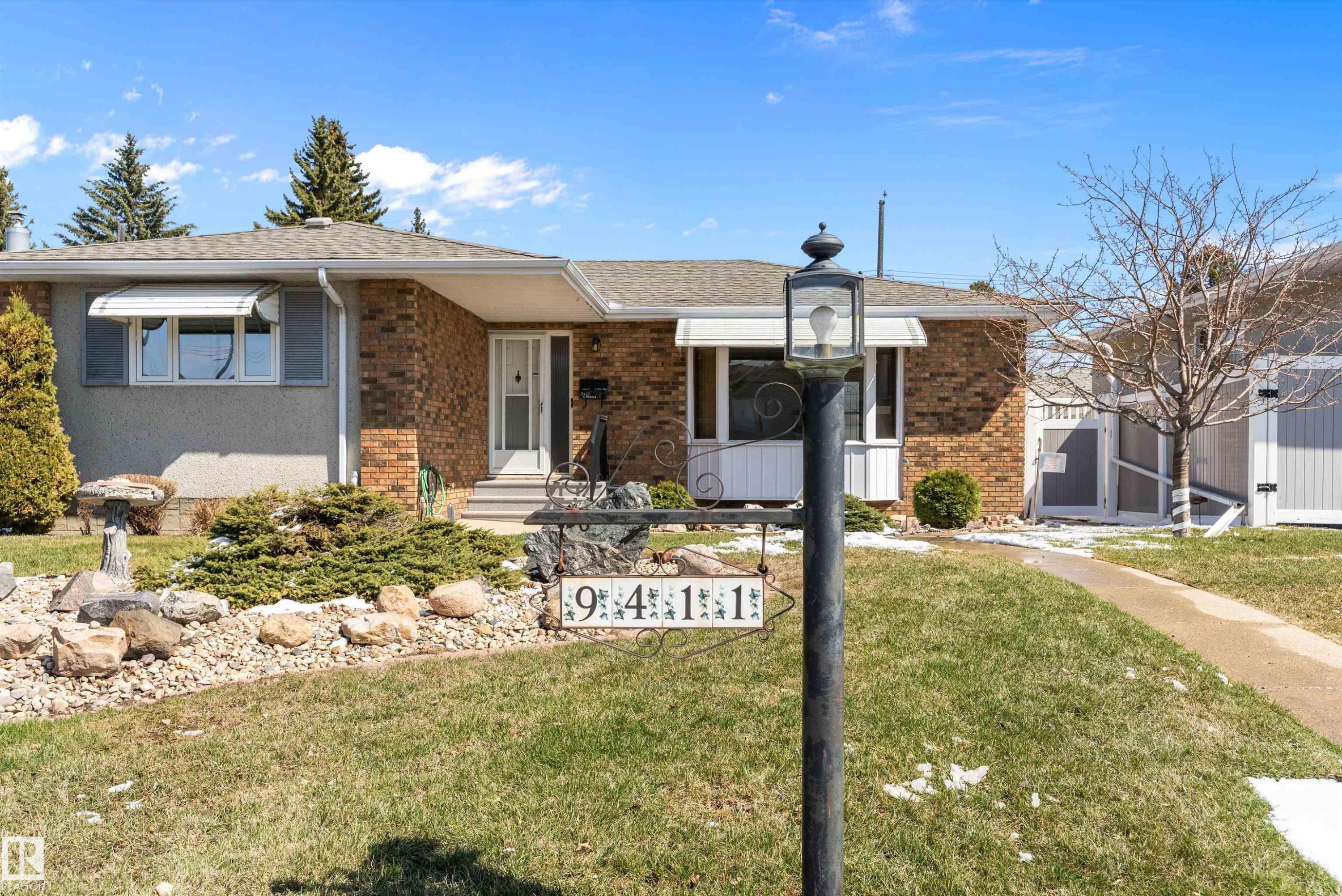9411 68A Street, Edmonton, AB - Outdoor