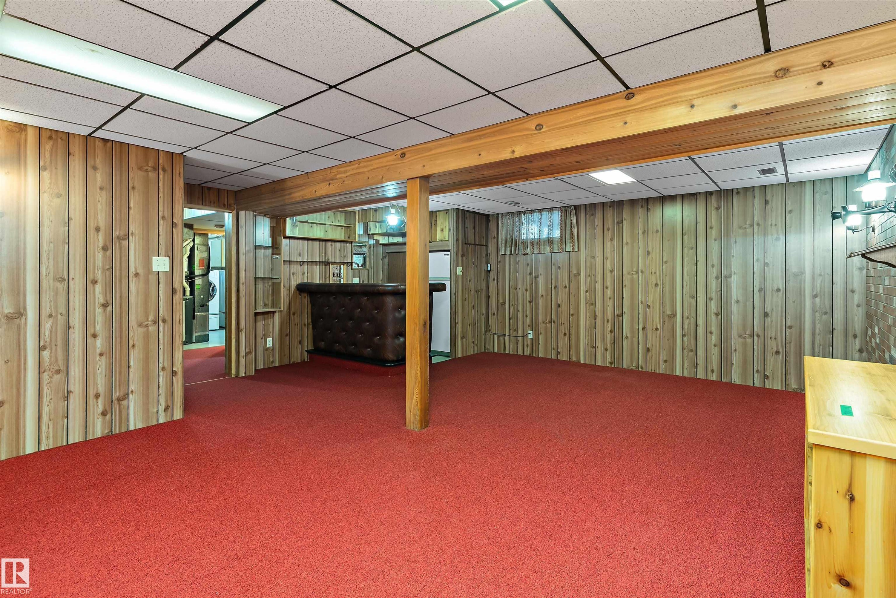 9411 68A Street, Edmonton, AB - Indoor