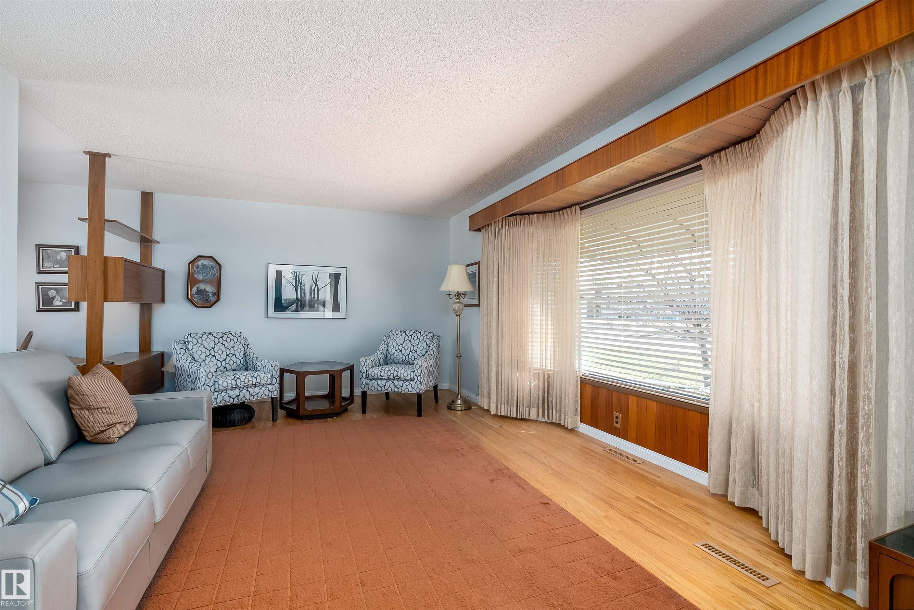 9411 68A Street, Edmonton, AB - Indoor