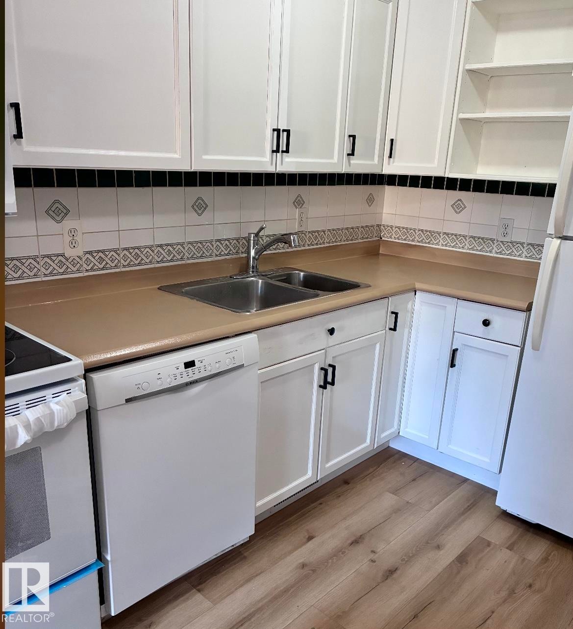 17423 92 Avenue, Edmonton, AB