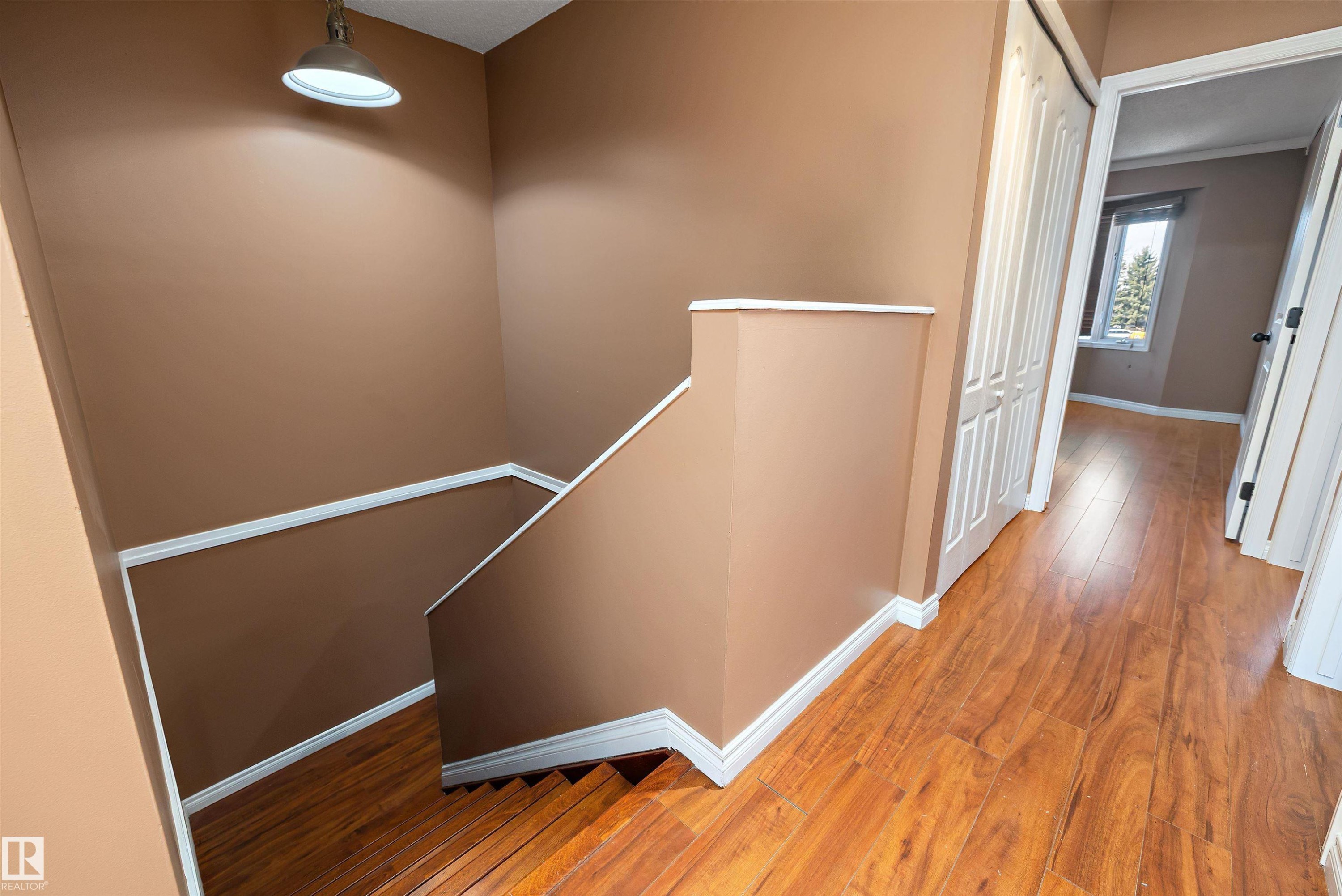 17423 92 Avenue, Edmonton, AB