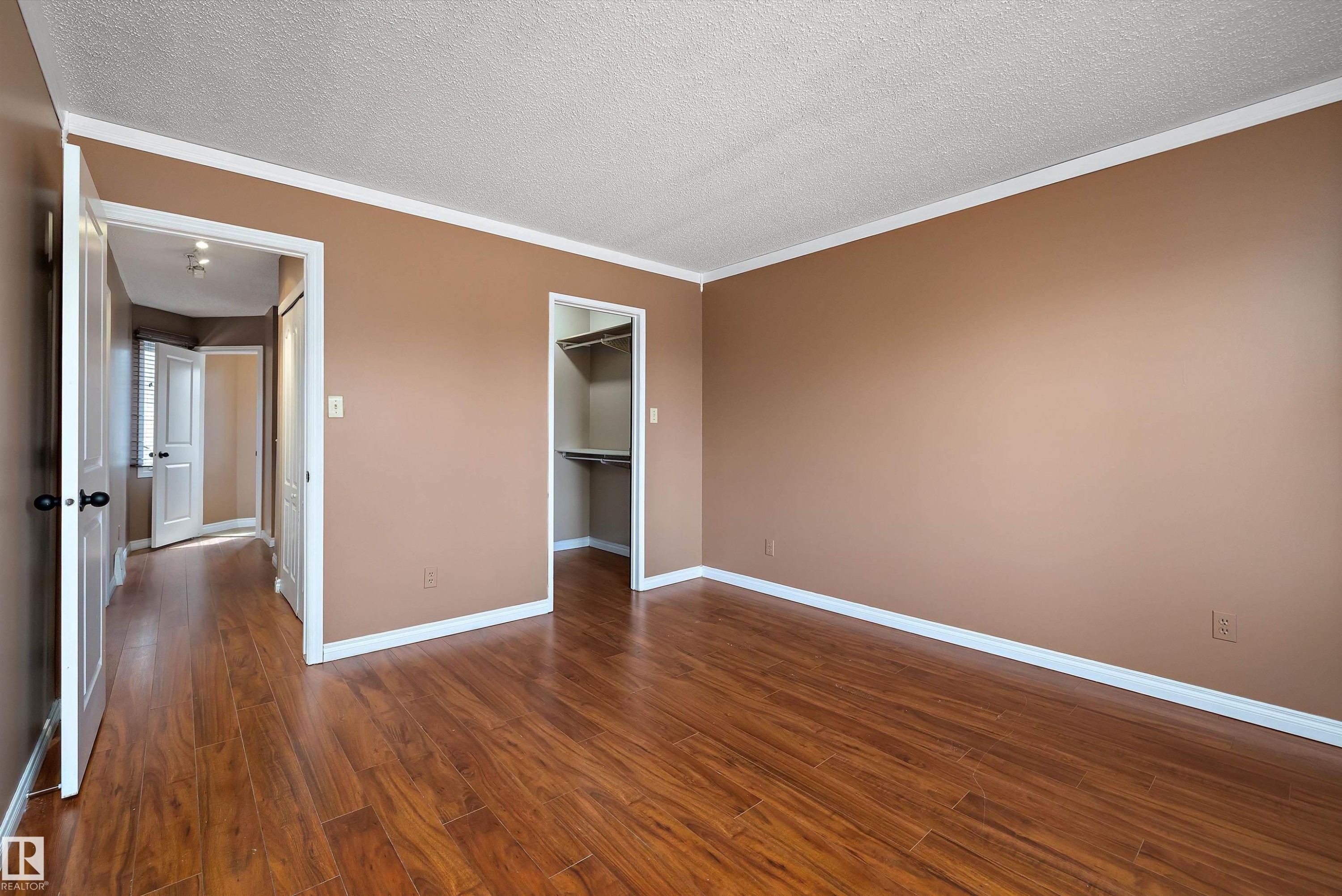 17423 92 Avenue, Edmonton, AB