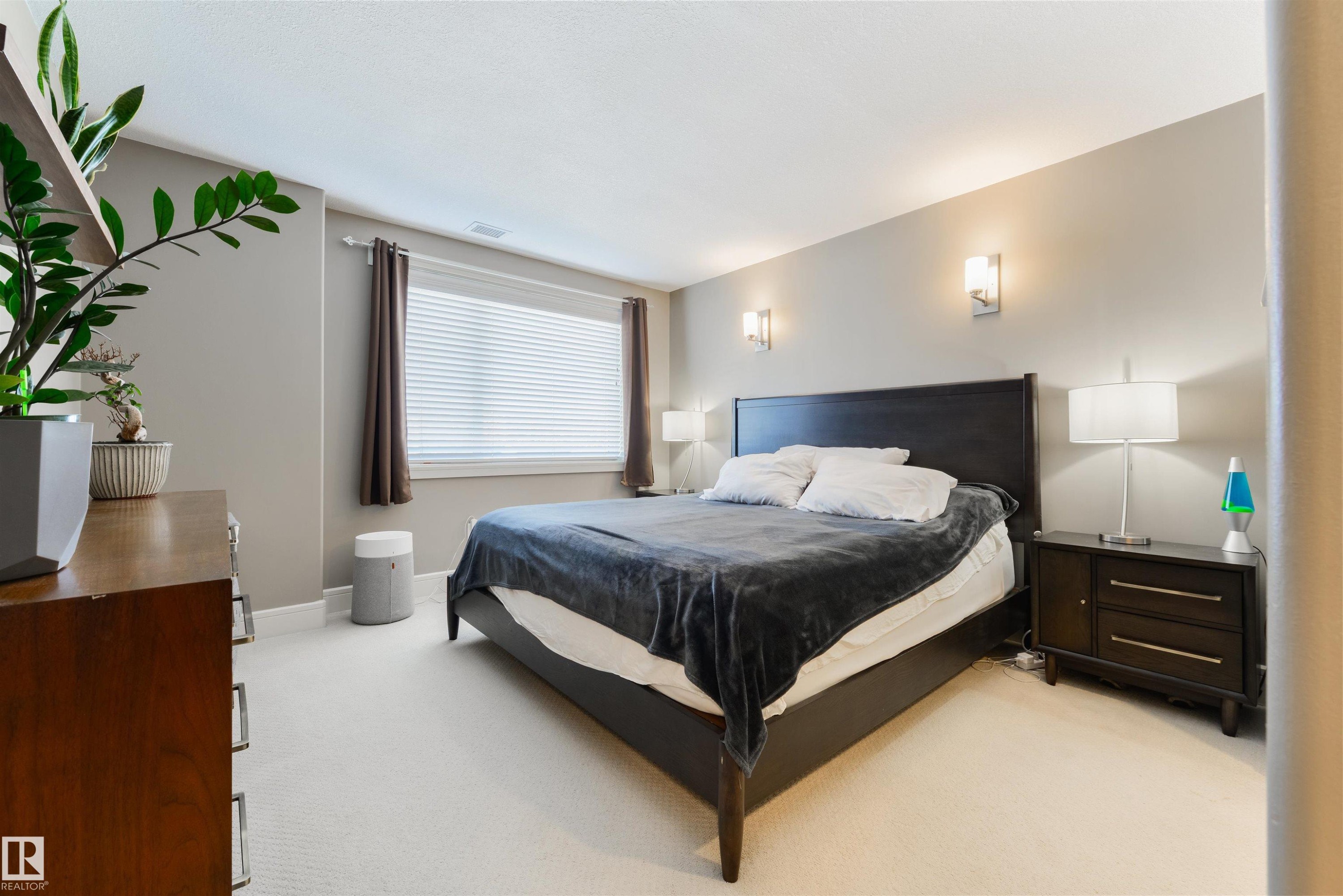 219 7508 Getty Gate, Edmonton, AB - Indoor Photo Showing Bedroom