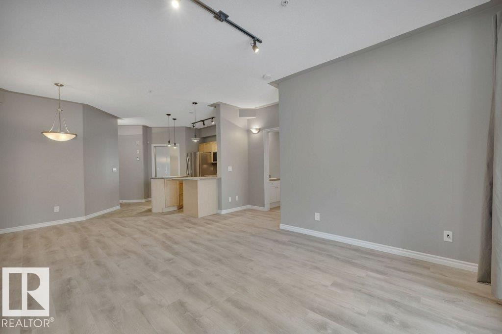 #203 10046 110 St Nw, Edmonton, AB