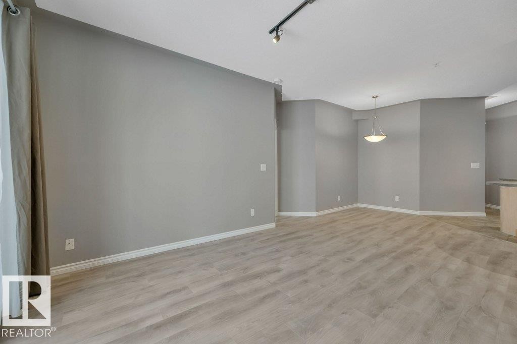 #203 10046 110 St Nw, Edmonton, AB