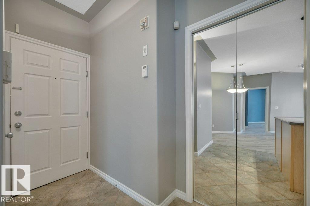 #203 10046 110 St Nw, Edmonton, AB