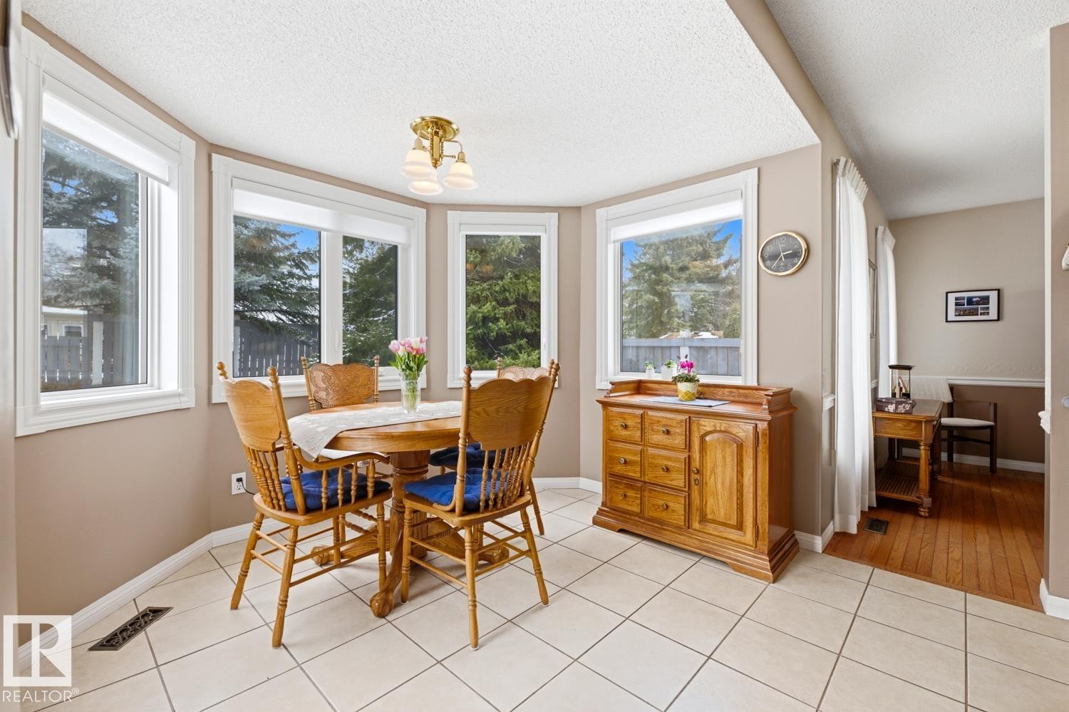 368 Ormsby Road W, Edmonton, AB