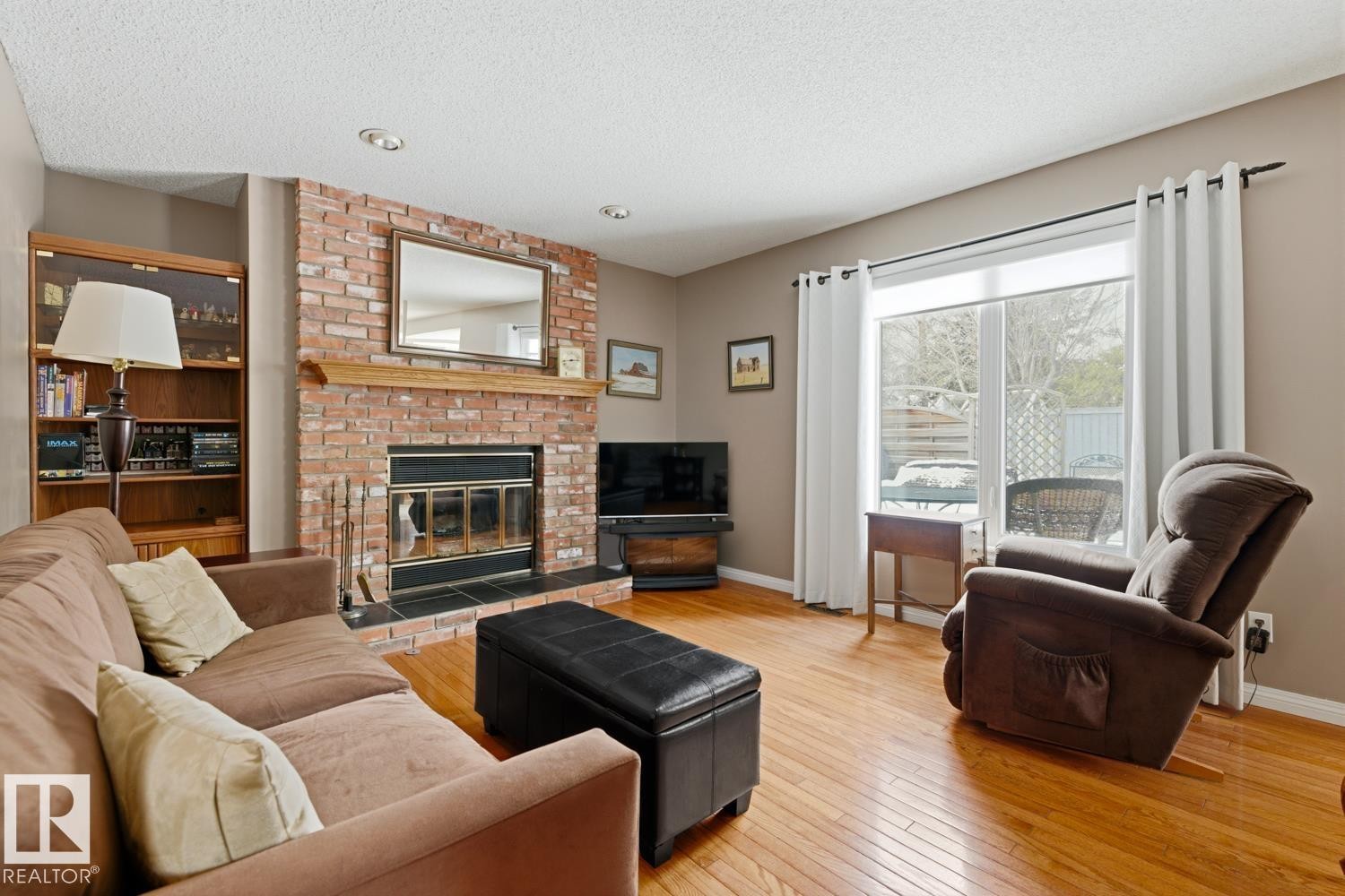 368 Ormsby Road W, Edmonton, AB