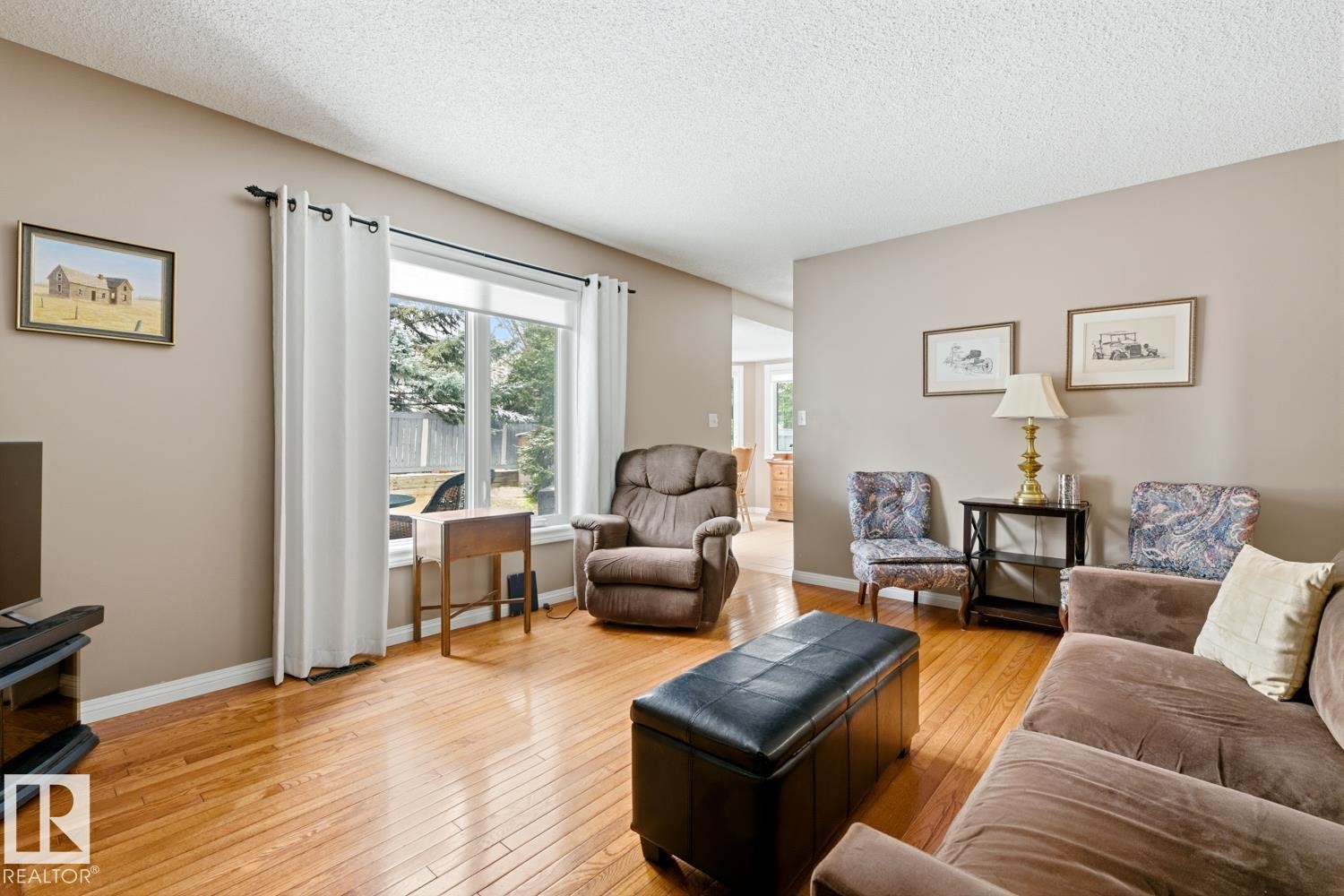 368 Ormsby Road W, Edmonton, AB