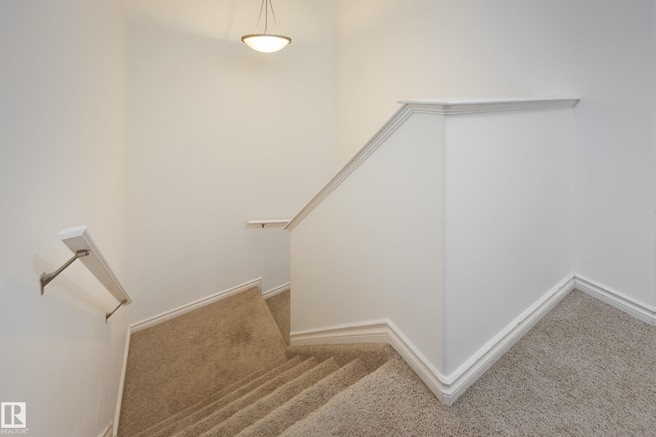 17104 7A Avenue, Edmonton, AB - Indoor Photo Showing Other Room