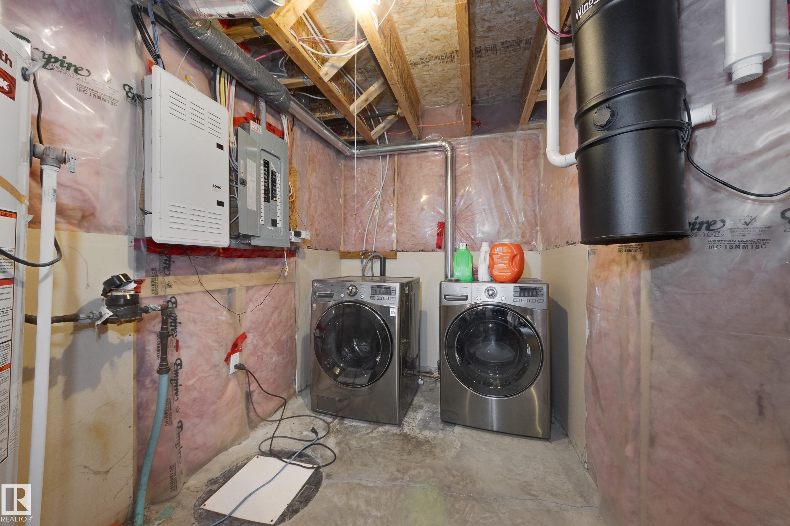 17104 7A Avenue, Edmonton, AB - Indoor Photo Showing Laundry Room
