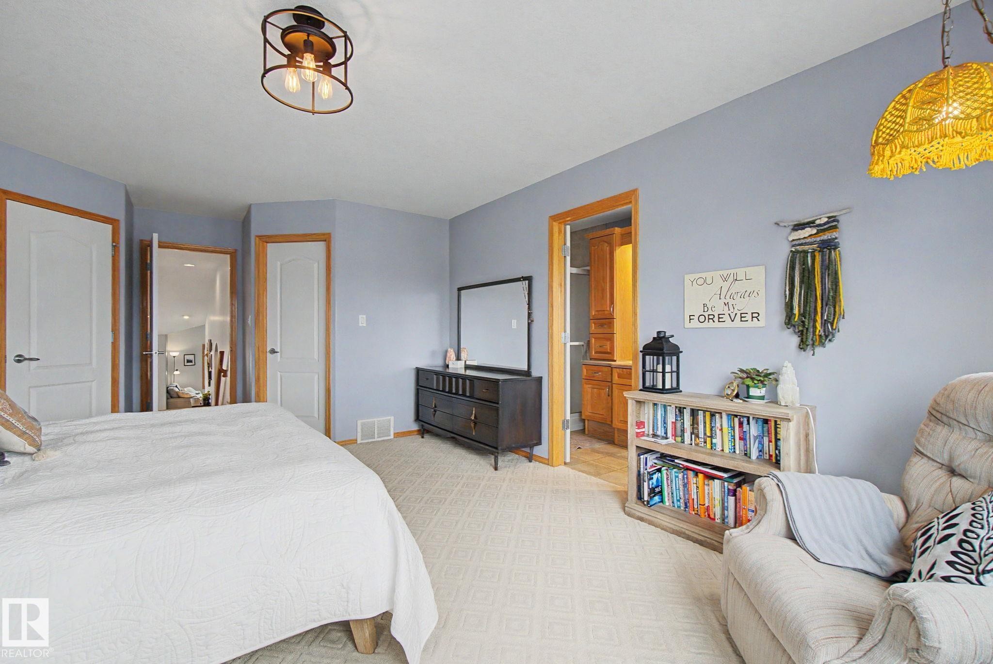 807 Oakland Place, Devon, AB - Indoor Photo Showing Bedroom