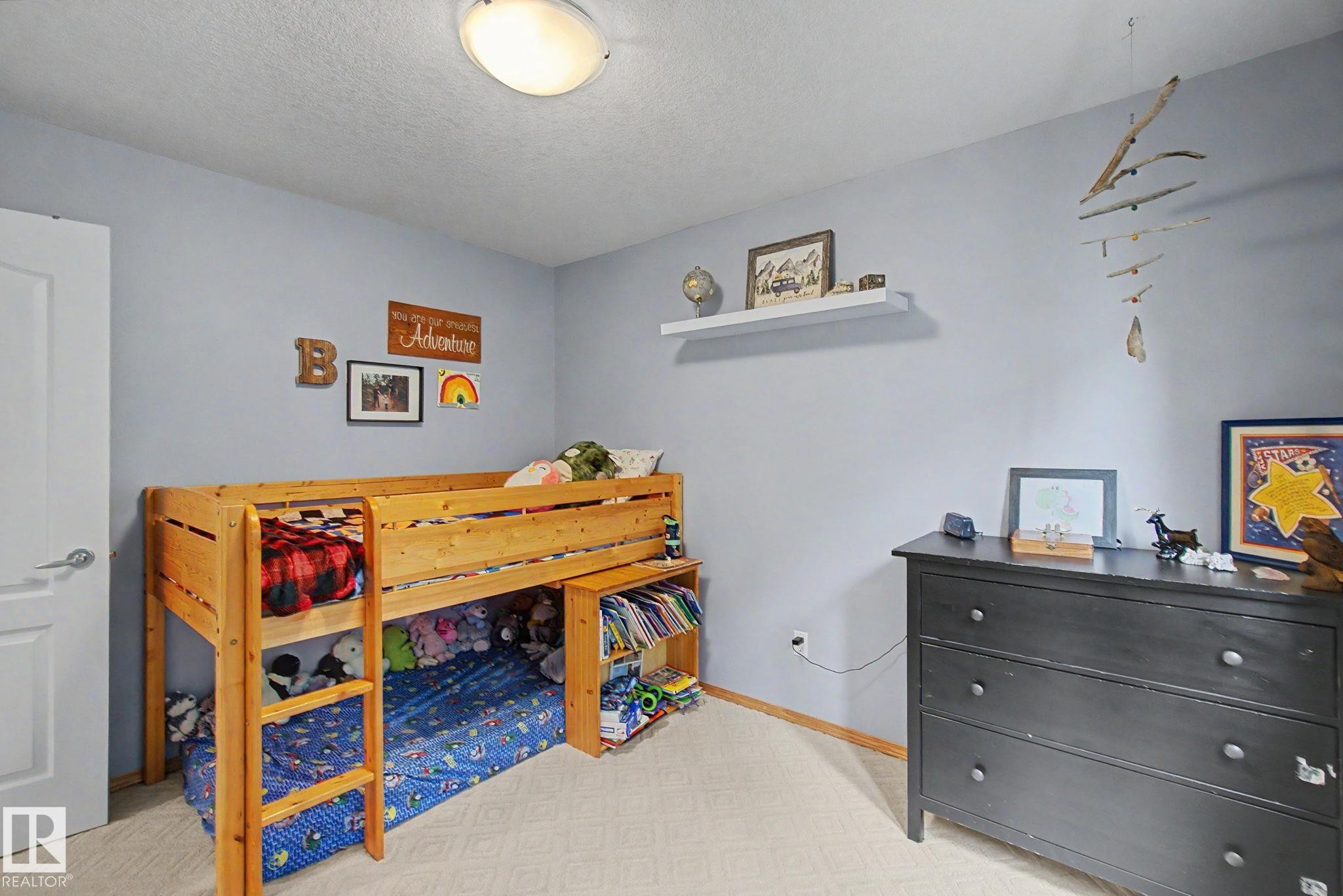 807 Oakland Place, Devon, AB - Indoor