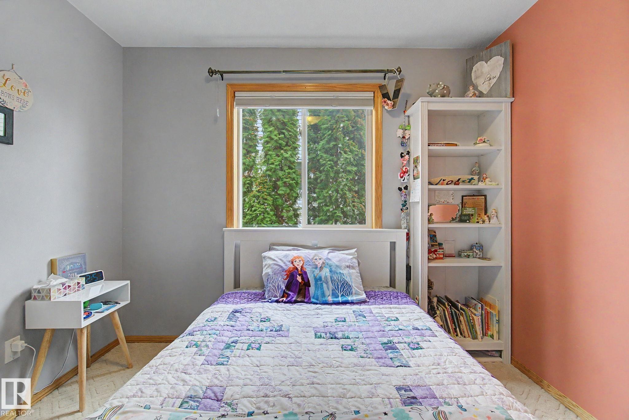 807 Oakland Place, Devon, AB - Indoor Photo Showing Bedroom