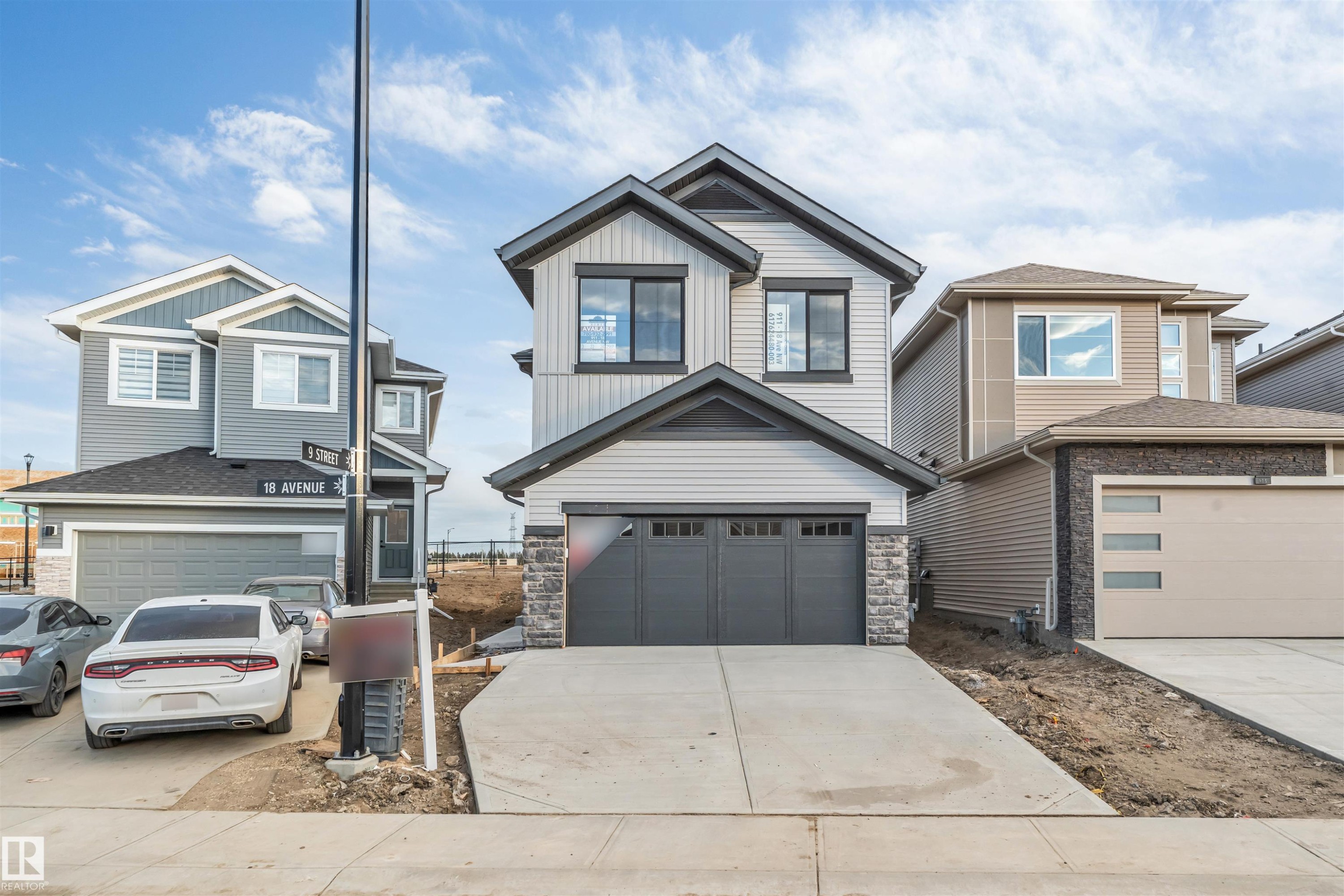 911 18 Avenue, Edmonton, AB - Outdoor With Facade