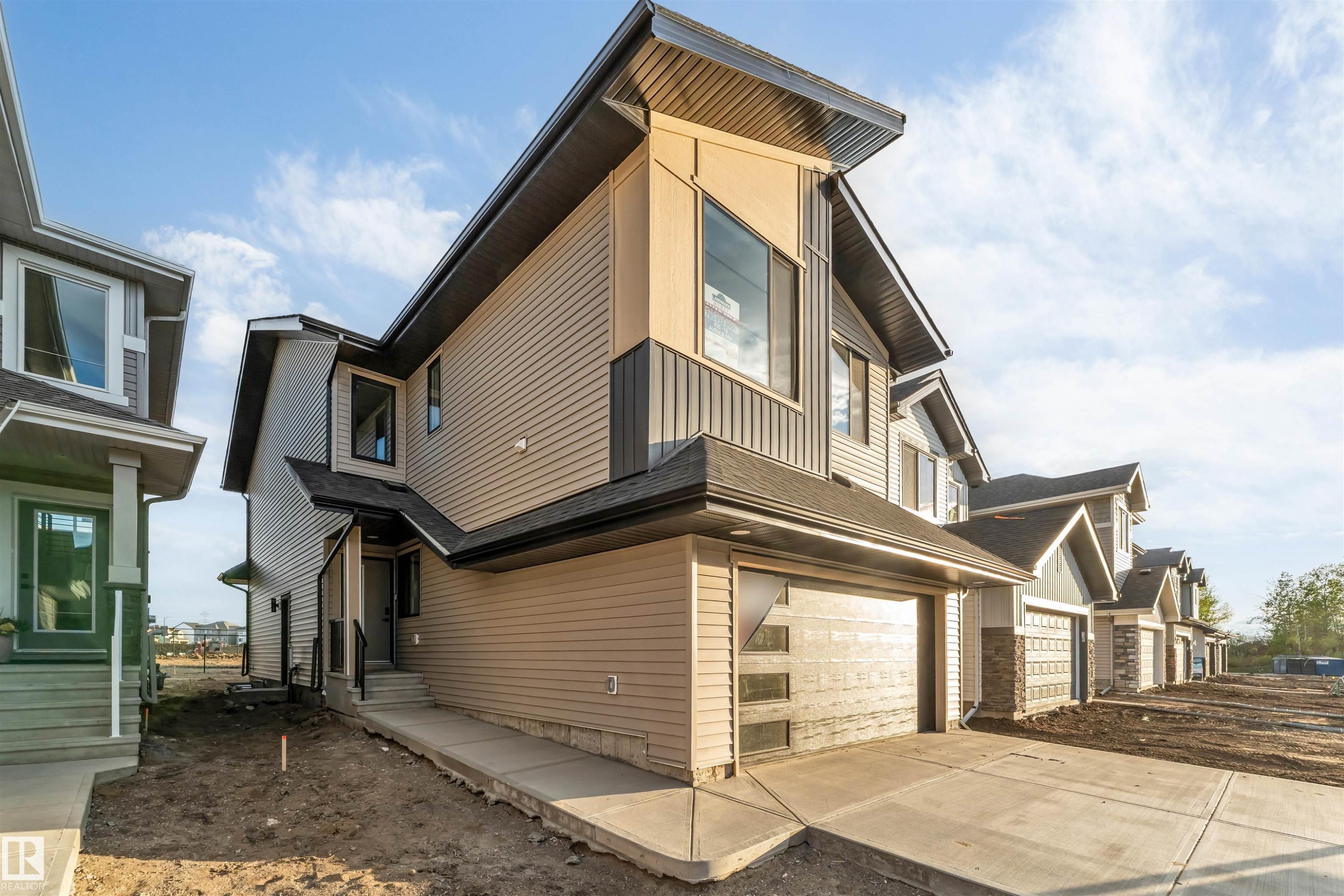 935 18 Avenue, Edmonton, AB - Outdoor